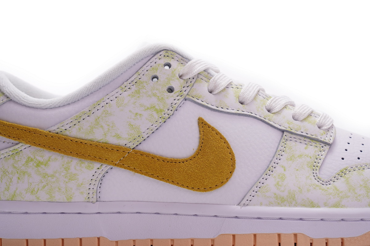 Nike Dunk Low Yellow Strike   DM9467-700