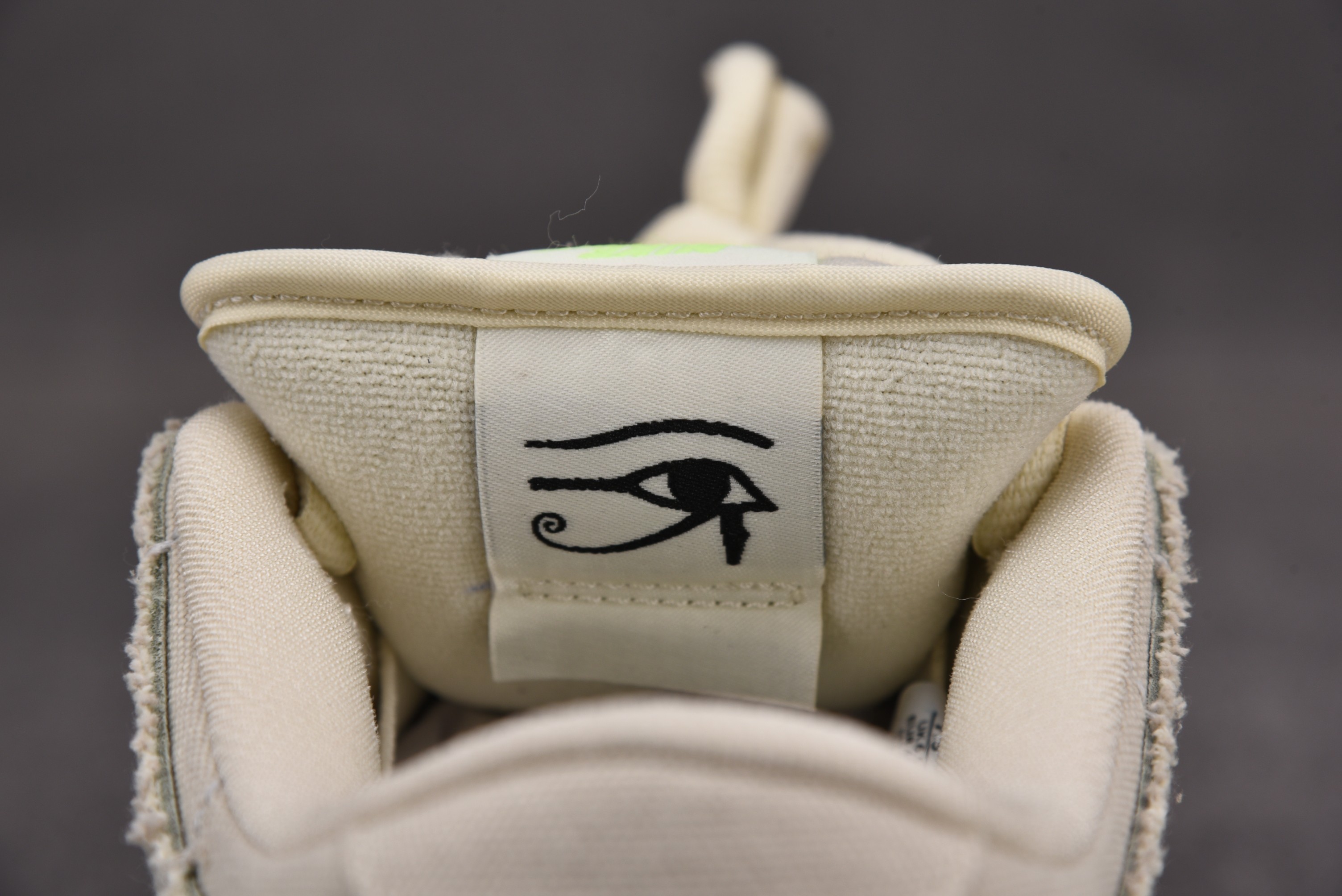 M Batch  SB Dunk Low “Mummy” DM0774-11