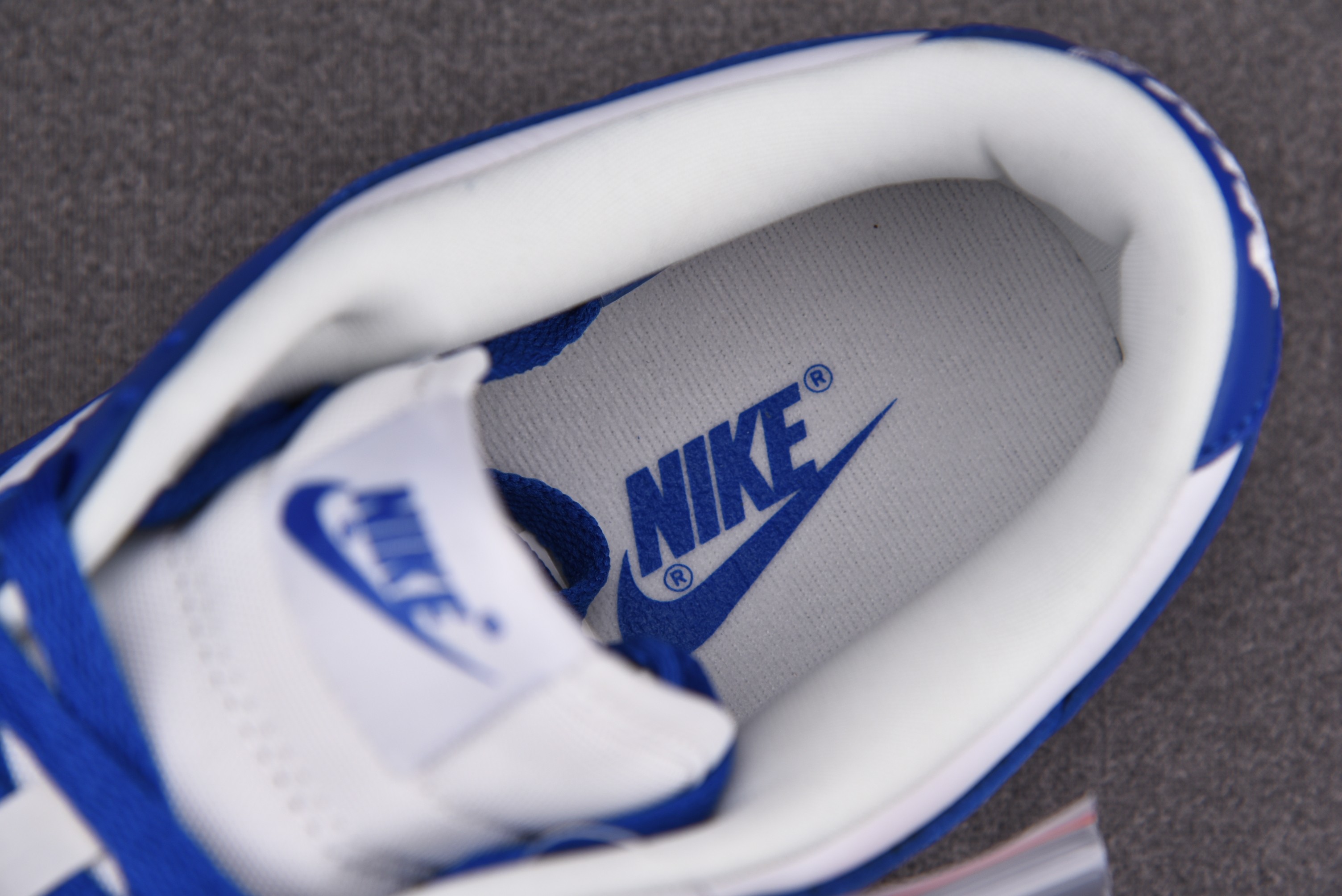 M Batch  Nike Dunk Low SP Low SP “Kentucky”  CU1726-100