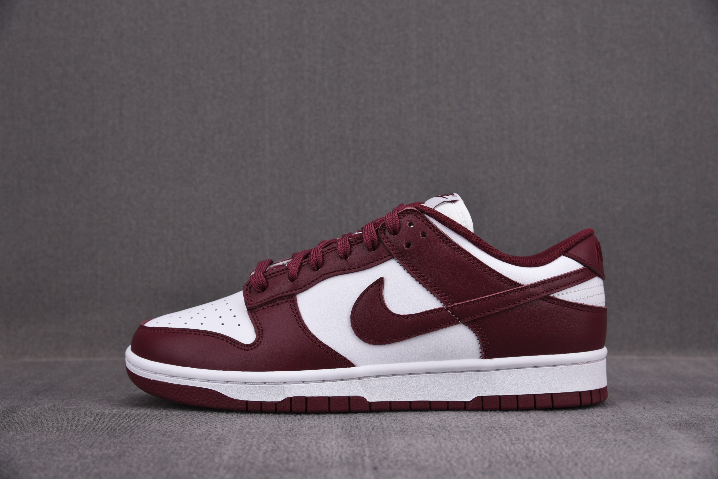 M Batch  Dunk Low “Dark Beetroot”   1503-108