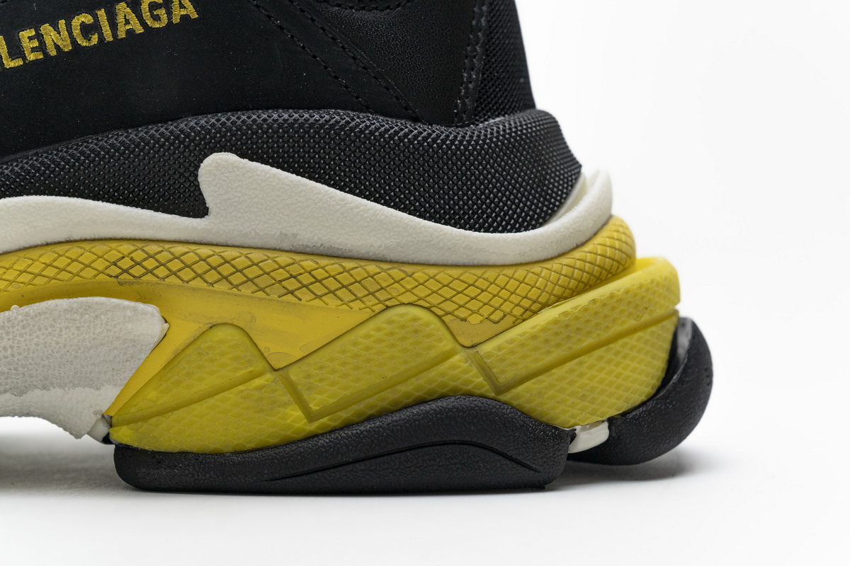Ba***ci*ga Triple S Black Yellow  483513 W06E1 1078