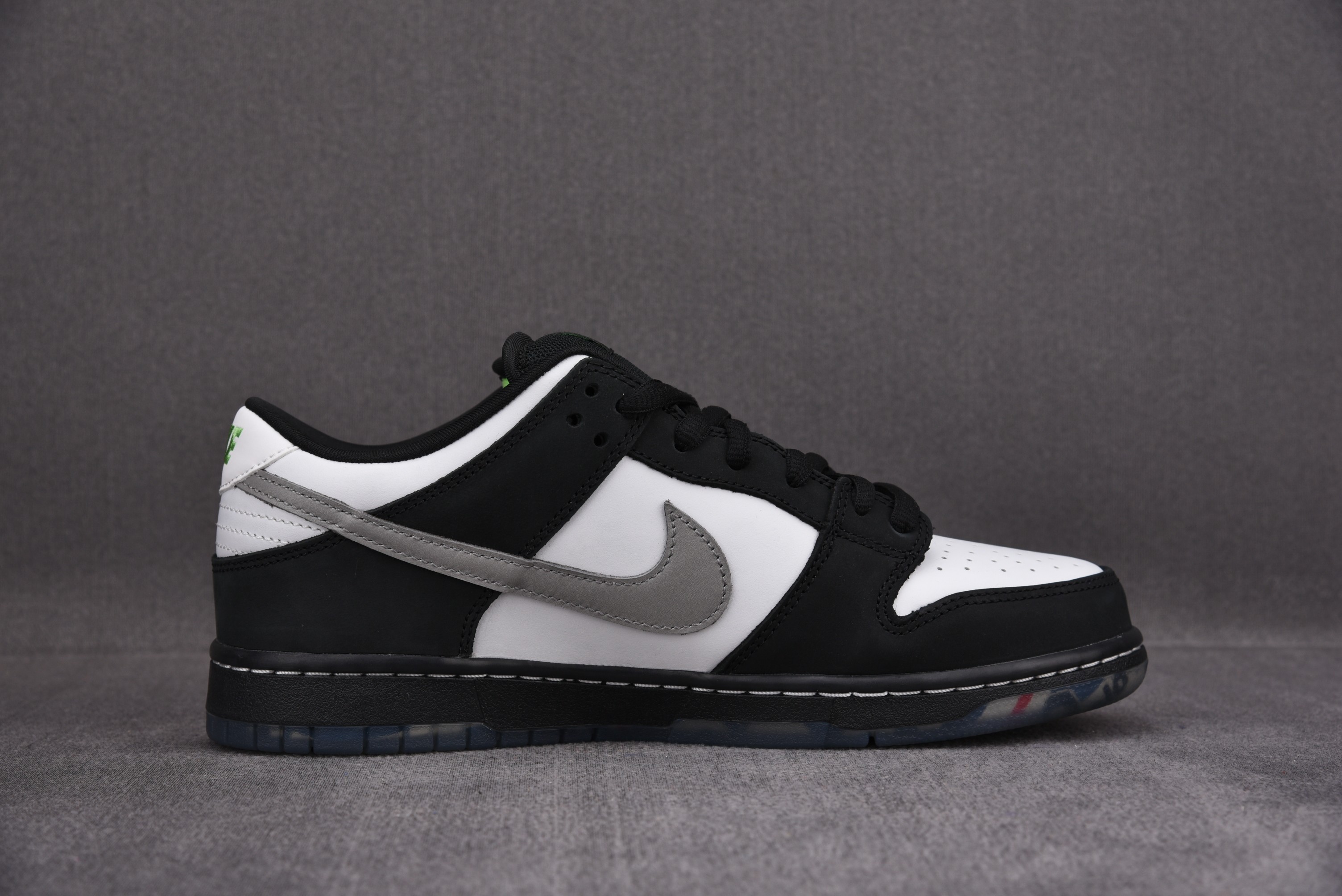 M Batch  Staple x Nike SB Dunk Low “Panda Pigeon”   BV1310-013