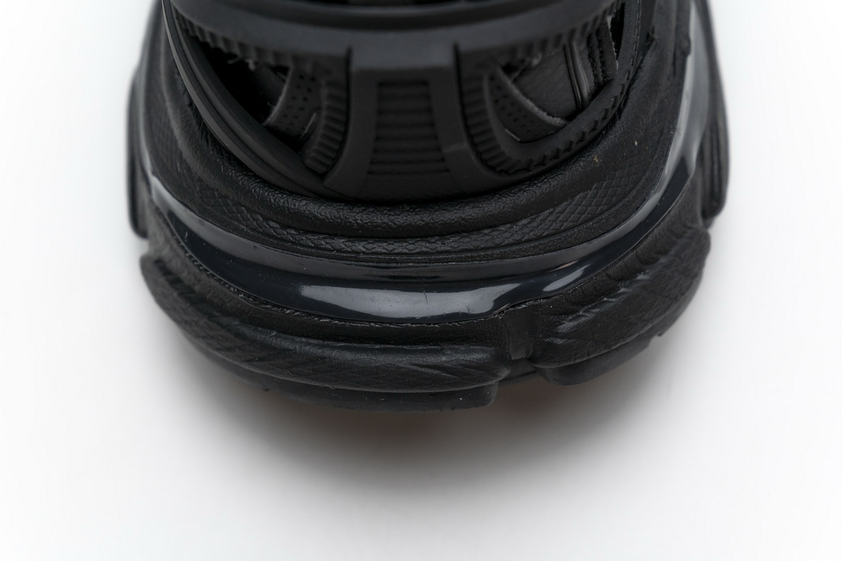 Ba***ci*ga Track 2 Sneaker Black    570391 W2GN1 1000