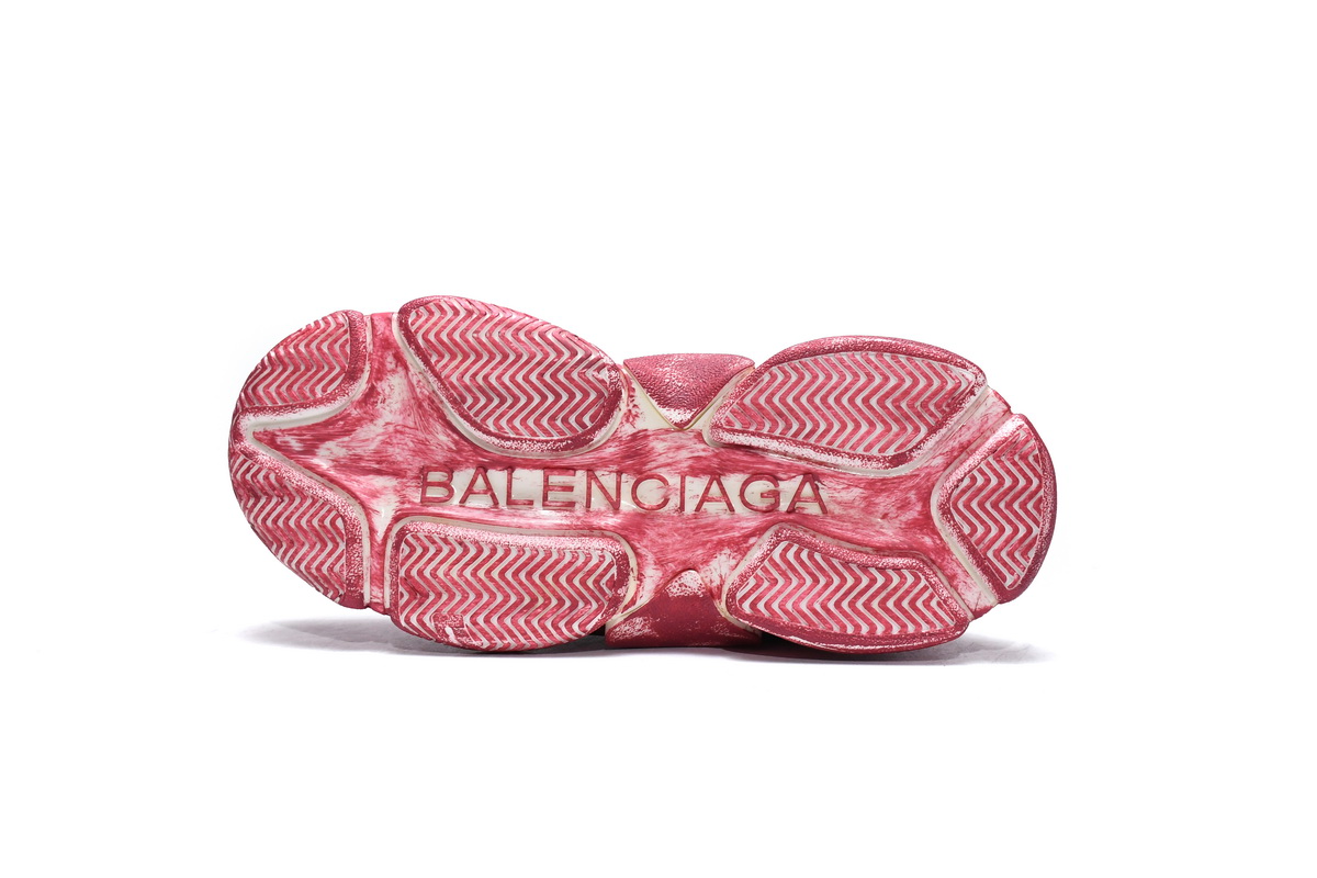 Ba***ci*ga Triple S Red  524039 W3CN3 6000