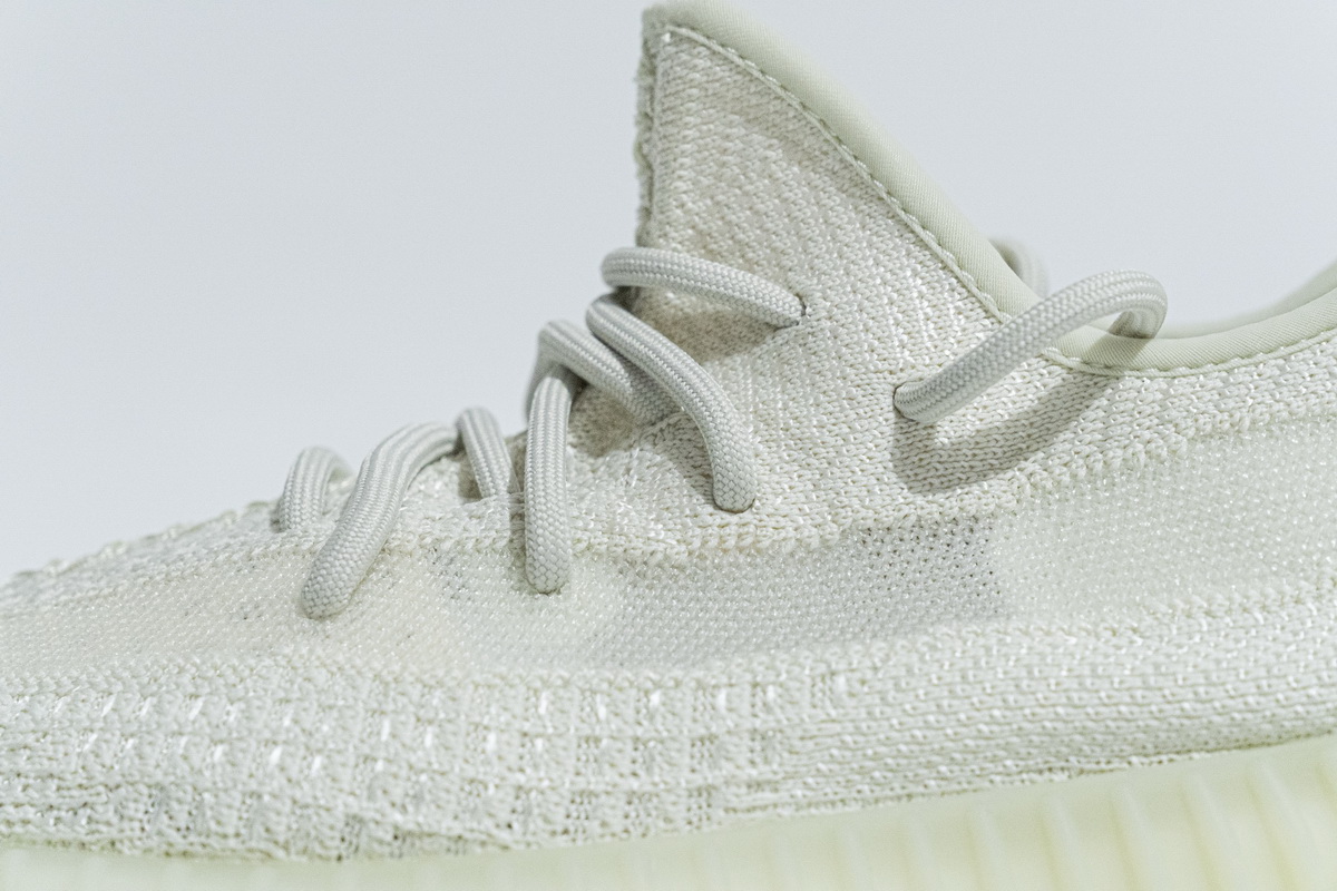 Adidas Yeezy Boost 350 V2 Light UV Sensitive  GY3438