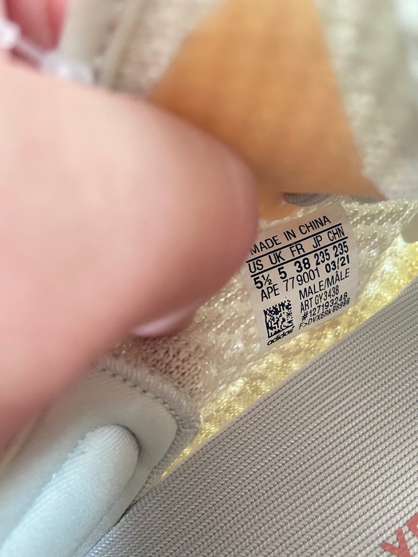 Adidas Yeezy Boost 350 V2 Light UV Sensitive GY3438