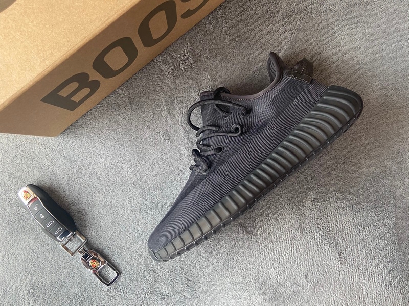 DG adidas Yeezy Boost 350 V2 Mono Cinder GX3791