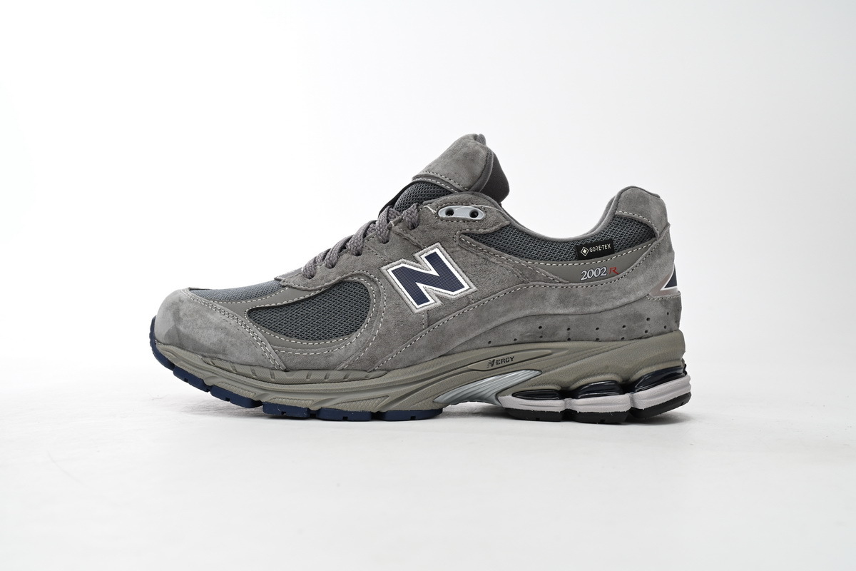 New Balance 2002R Gore-Tex Castlerock M2002RXC