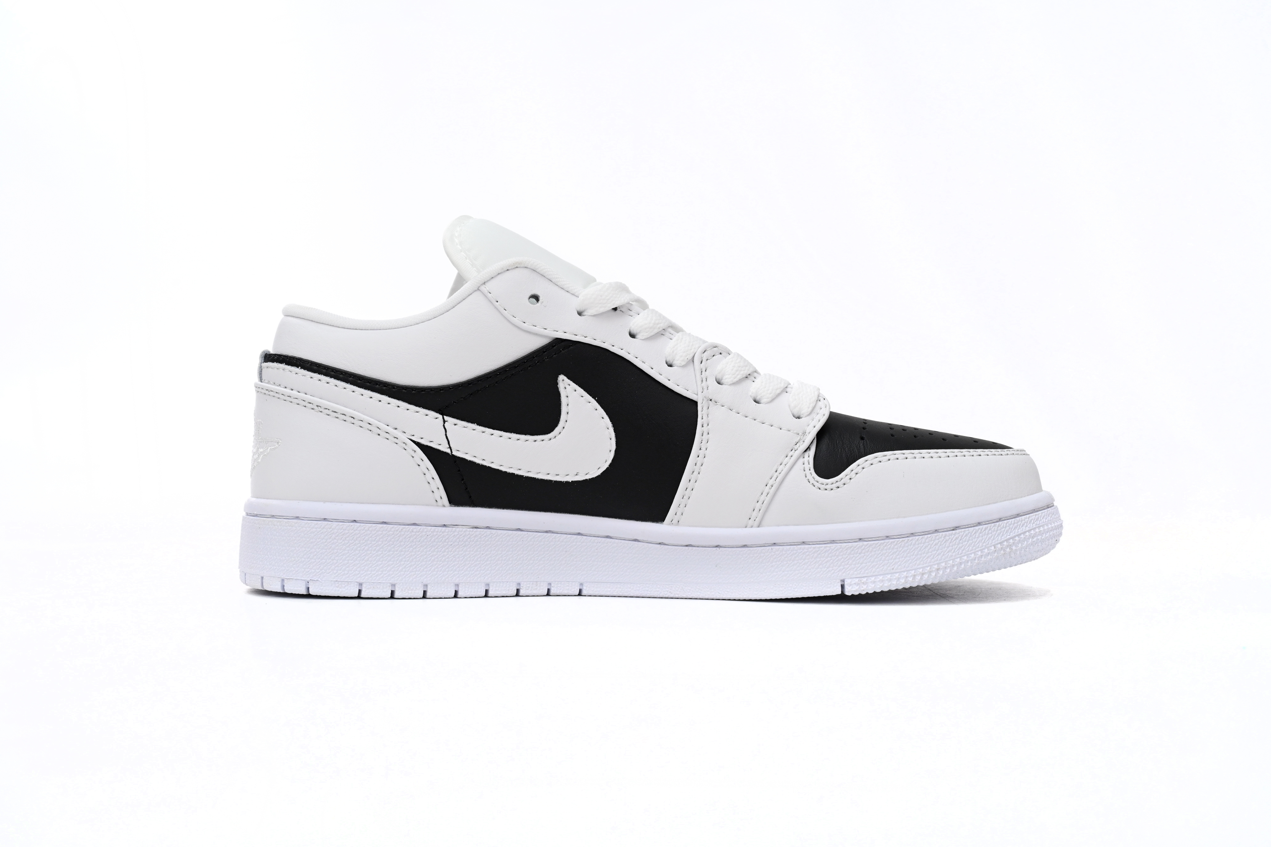Jordan 1 Low Panda DC0774-100