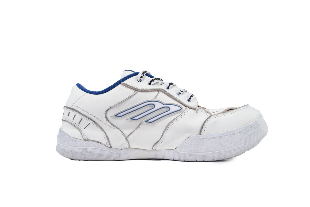 Balenciaga Hamptons Worn-Out Sneaker White Blue