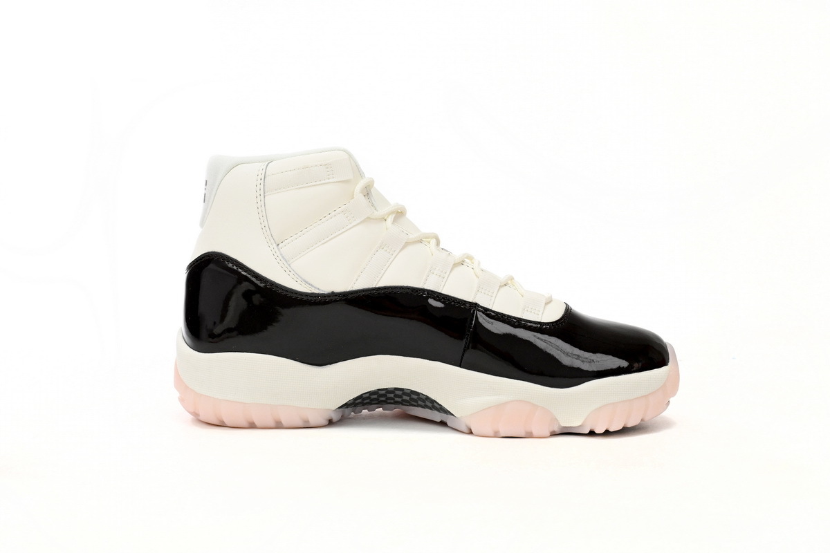 Air Jordan 11 Neapolitan AR0715-101