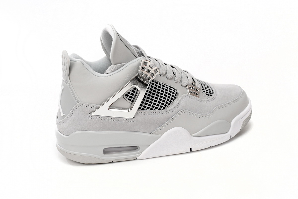 Air Jordan 4 Frozen Moments AQ9129-001