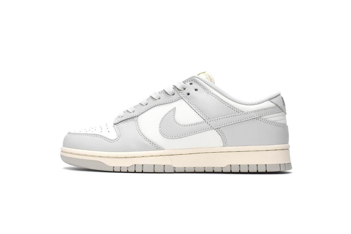 Dunk Low Light Bone DD1503-107