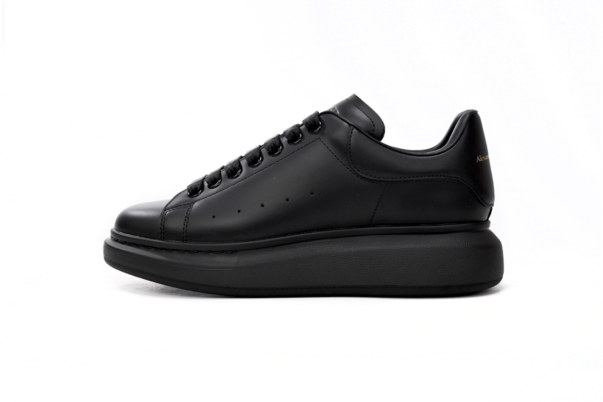 Alexander McQueen All Black