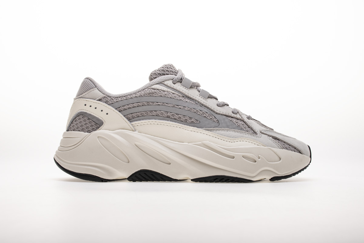 Yeezy Boost 700 V2 ��Static�� EF2829