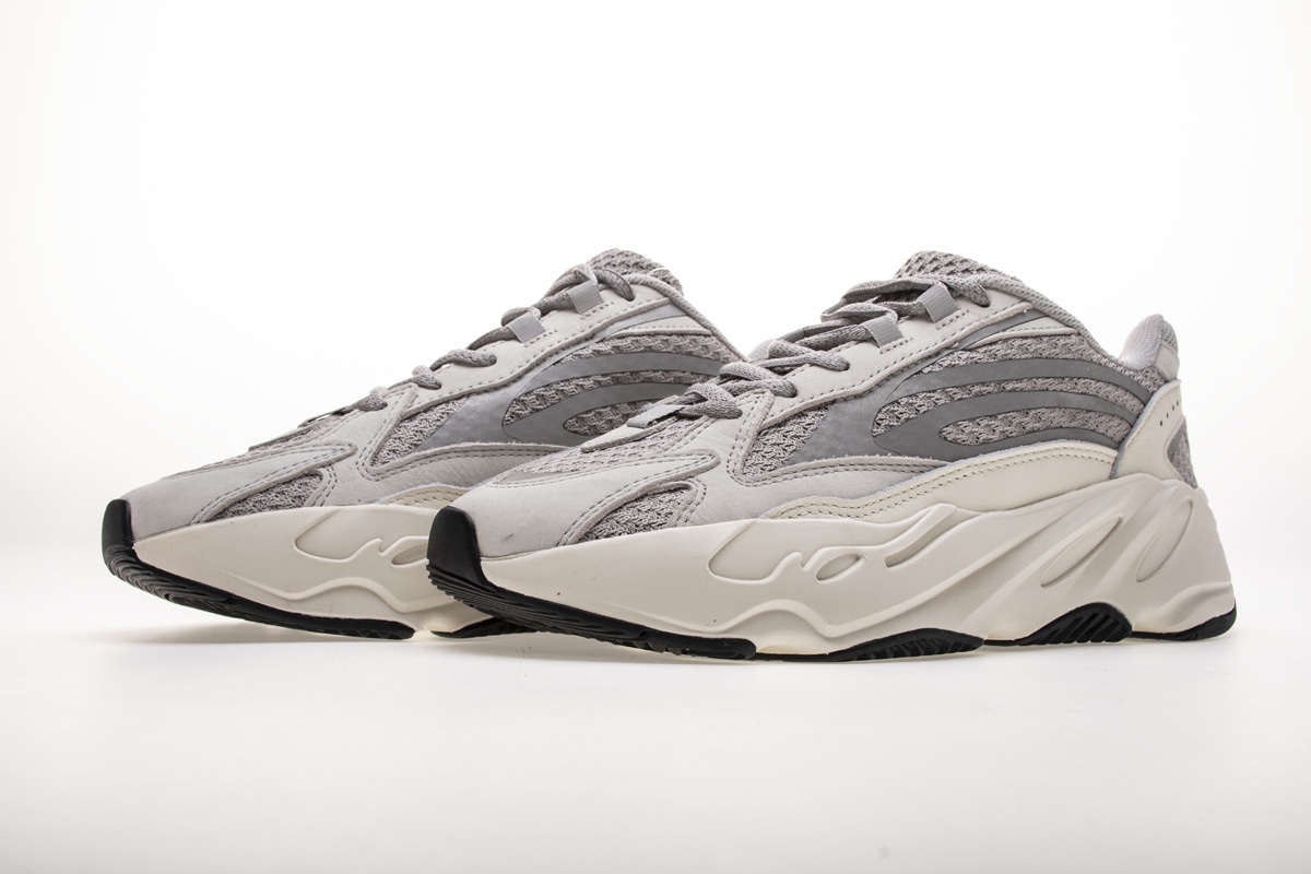Yeezy Boost 700 V2 ��Static�� EF2829