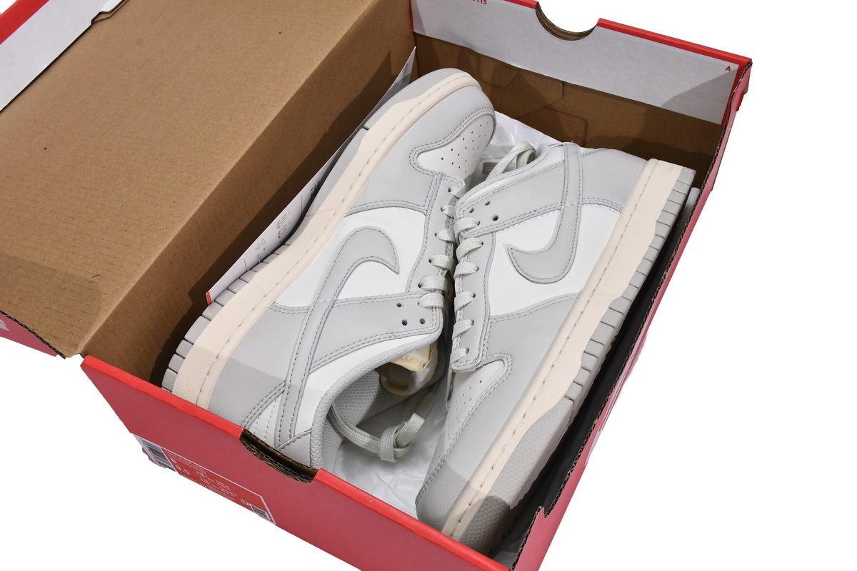 Dunk Low Light Bone DD1503-107