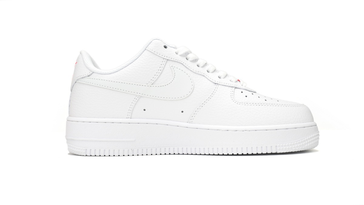 Wmns Air Force 1 '07 Essential Summit White Solar Red CT1989-101
