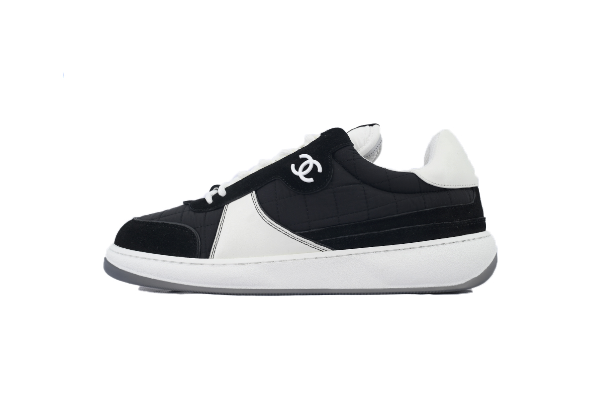 Chanel  Sneaker White Black