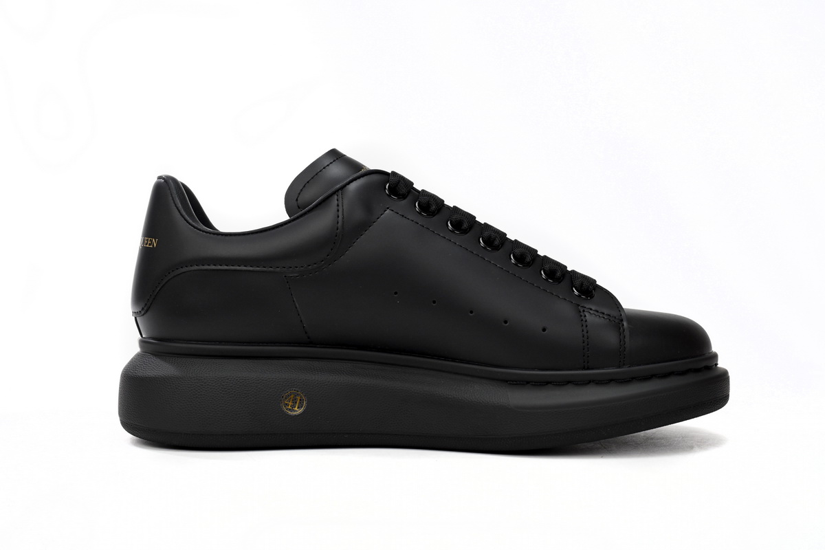 Alexander McQueen All Black