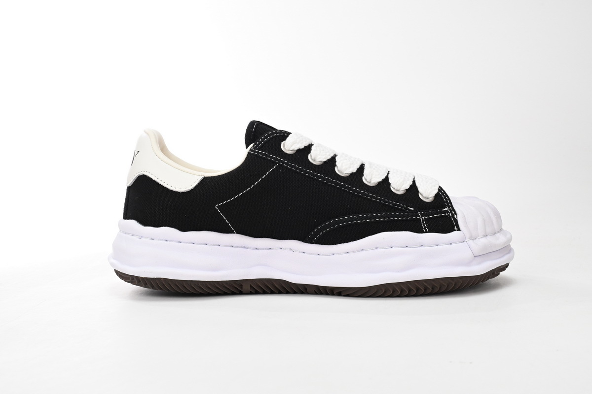 Maison Mihara Yasuhiro Black and White