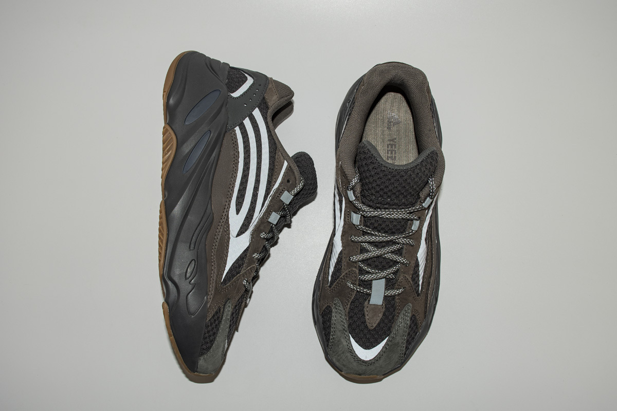 Yeezy Boost 700 V2 ��Geode�� EG6860