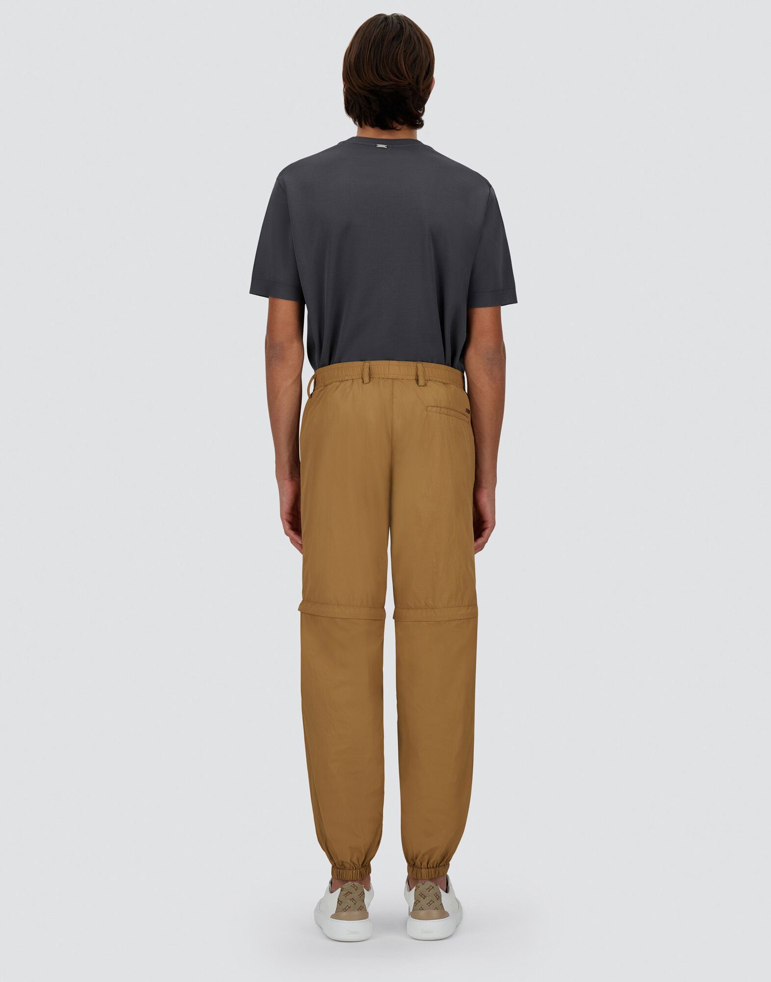 TROUSERS IN ULTRALIGHT CREASE
