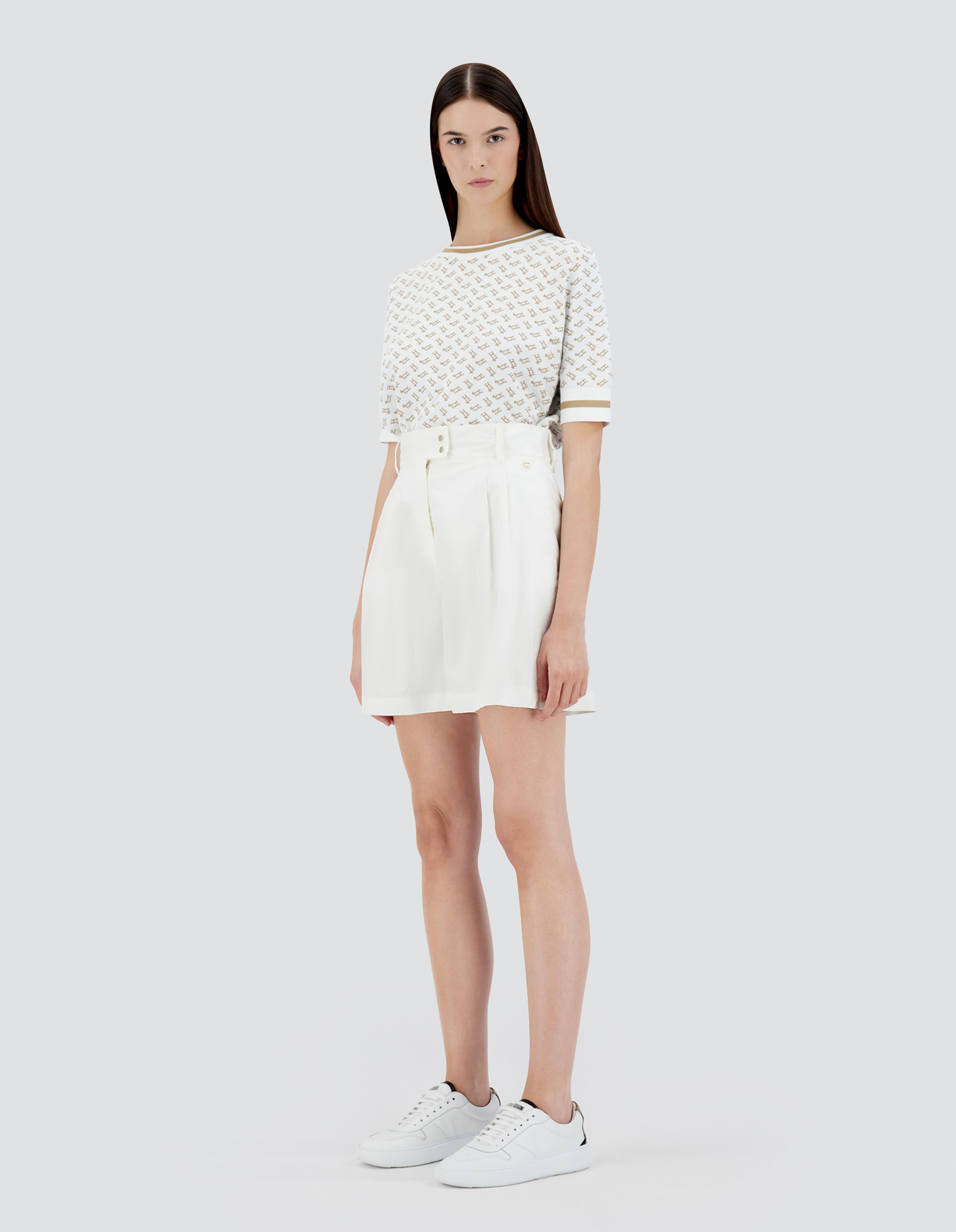 LIGHT COTTON STRETCH SHORTS
