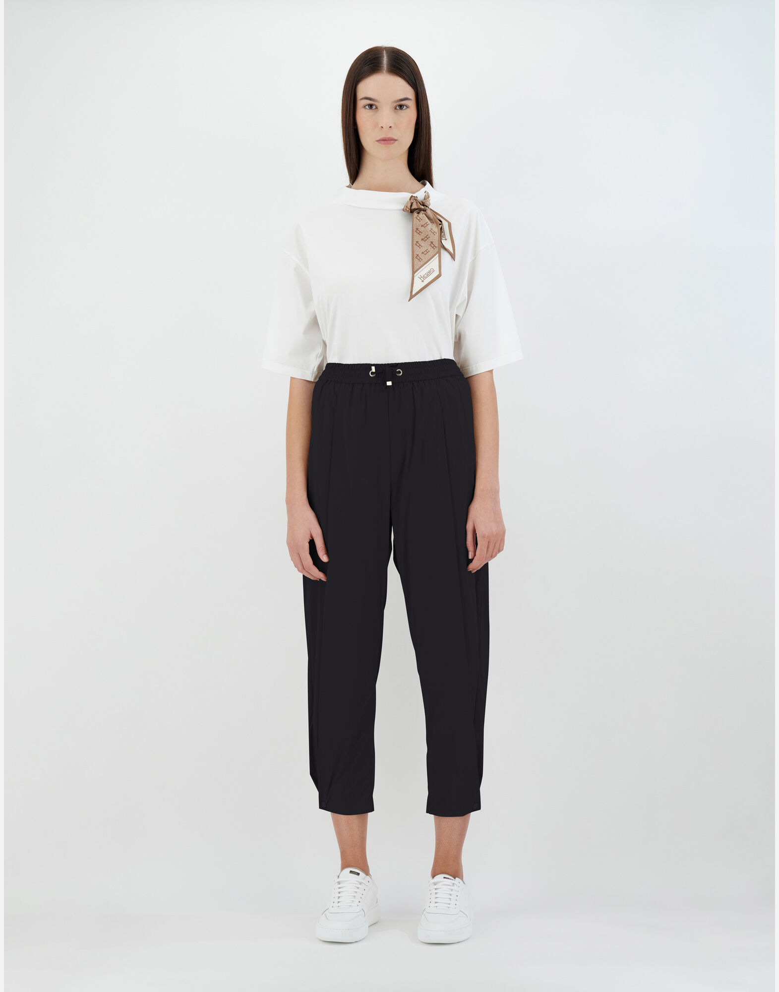 TROUSERS IN LIGHT NYLON STRETCH