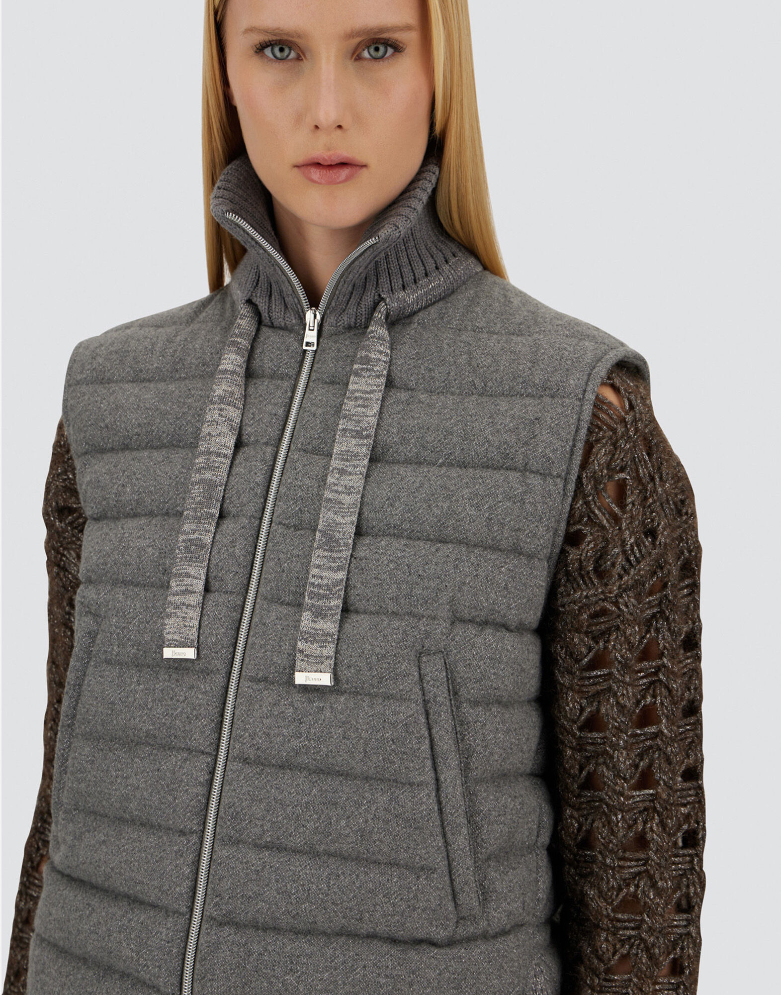 RESORT VEST IN LUCENT CASHMERE WOOL