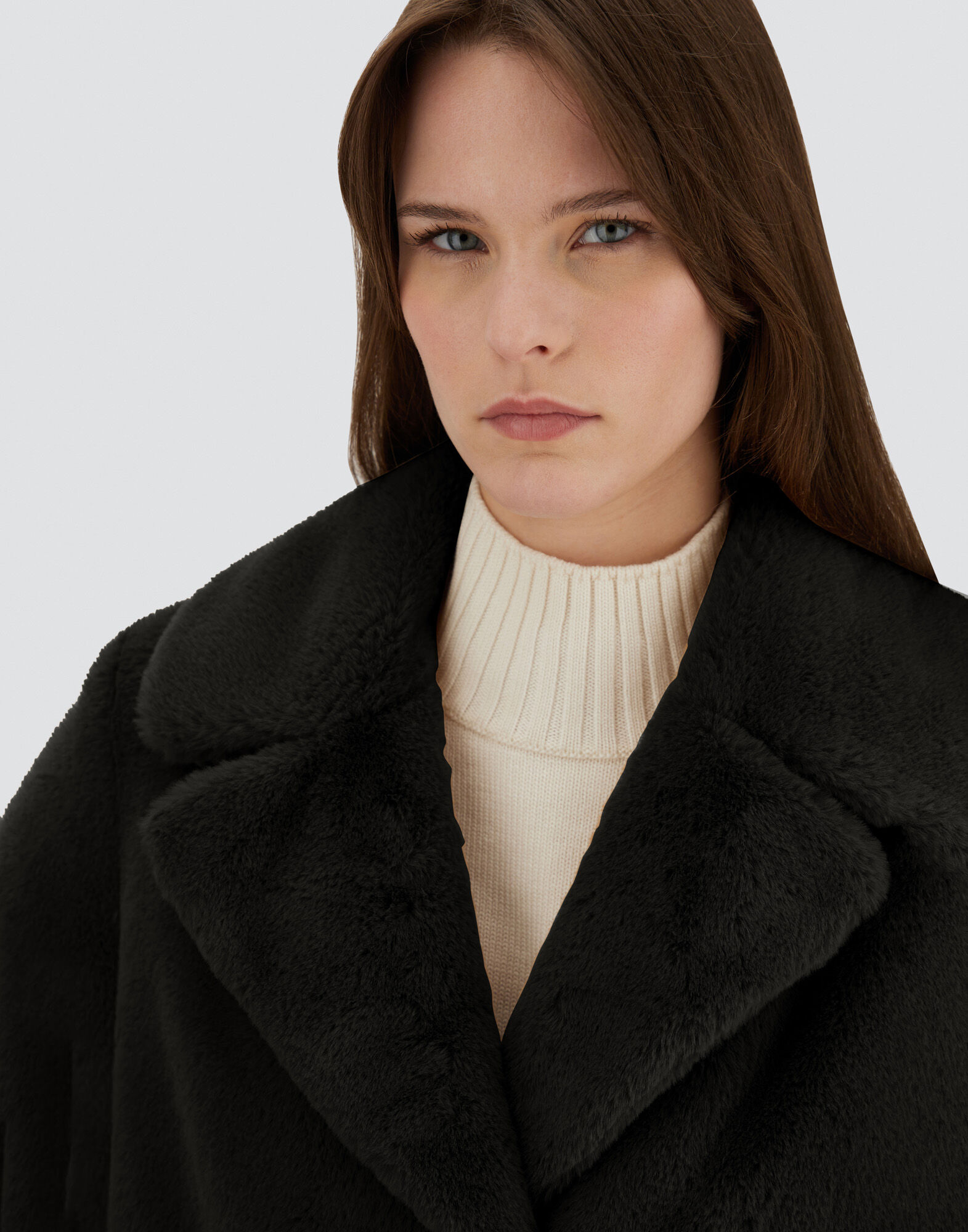 COAT IN SOFT ALTERNATIVE FUR