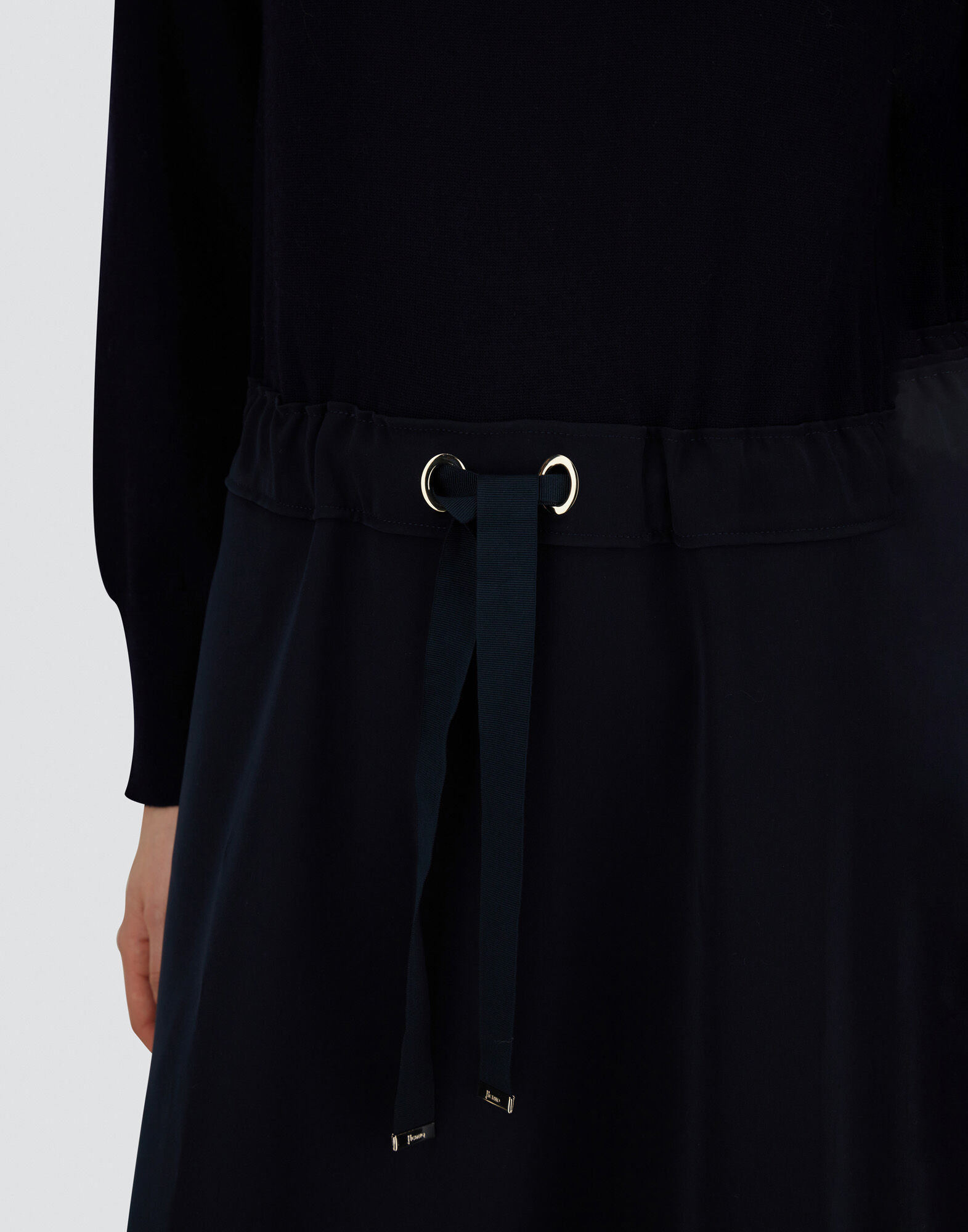 DRESS IN LIGHT WOOL G.14