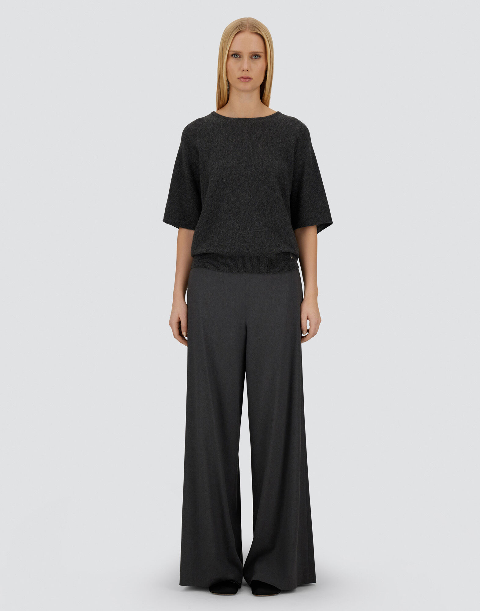 RESORT T-SHIRT IN LIGHT CASHMERE KNIT