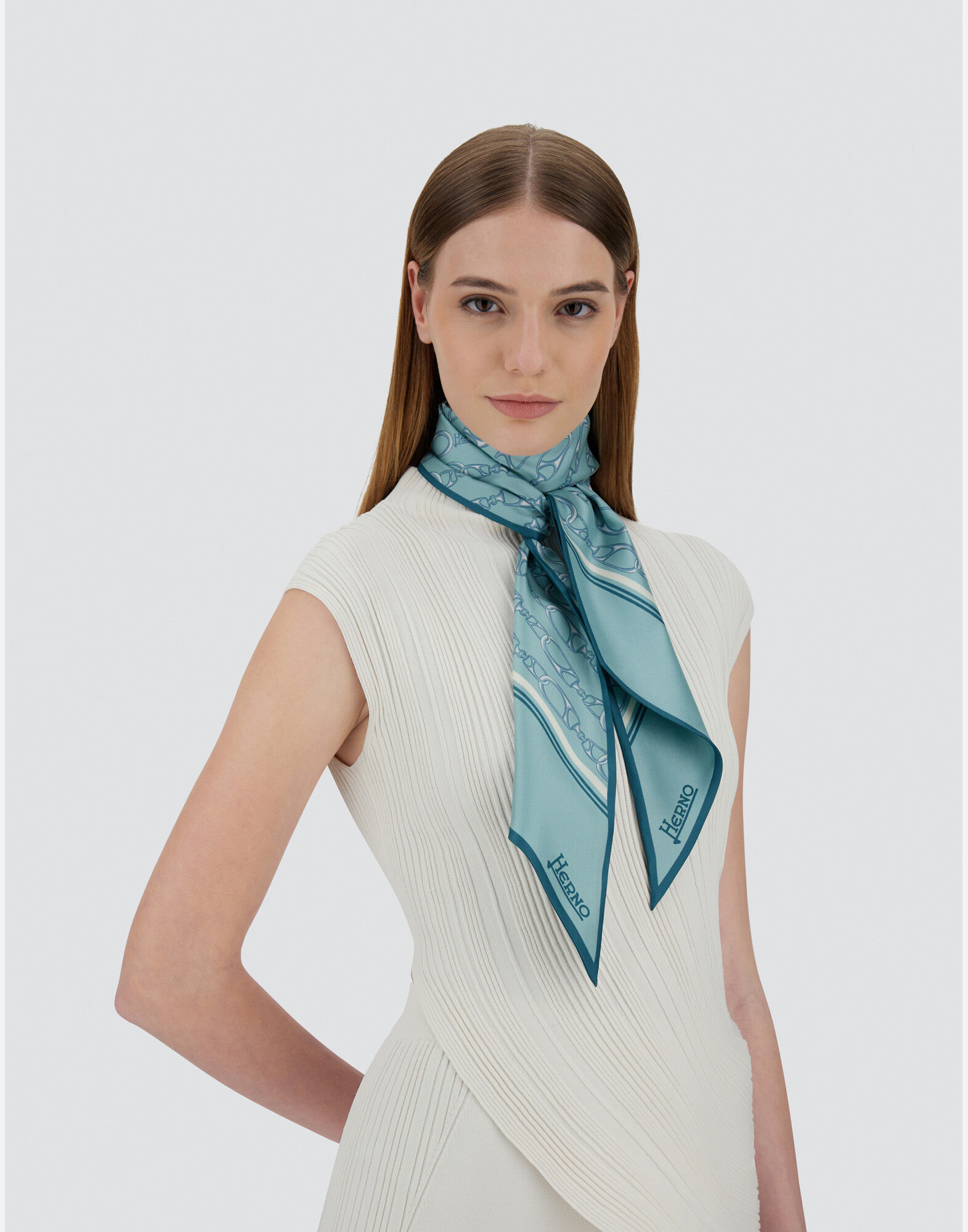 SCARF IN ICONIC PRINT SILK