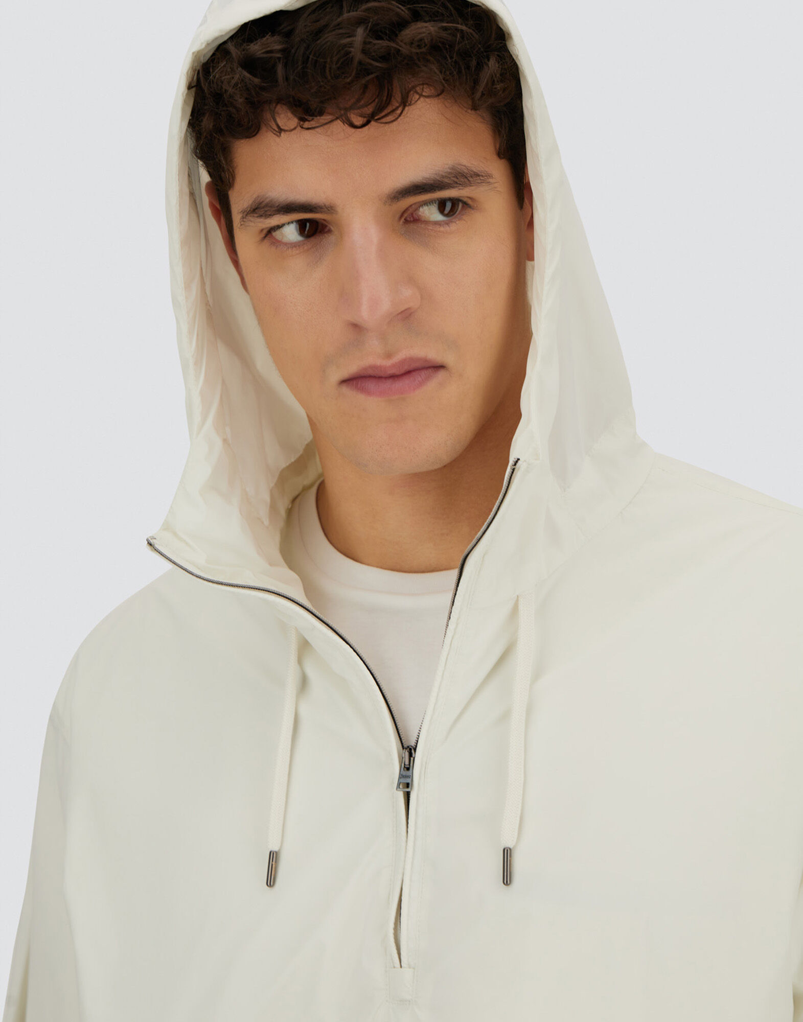 RESORT ANORAK JACKET IN LIGHT STRETCH NYLON