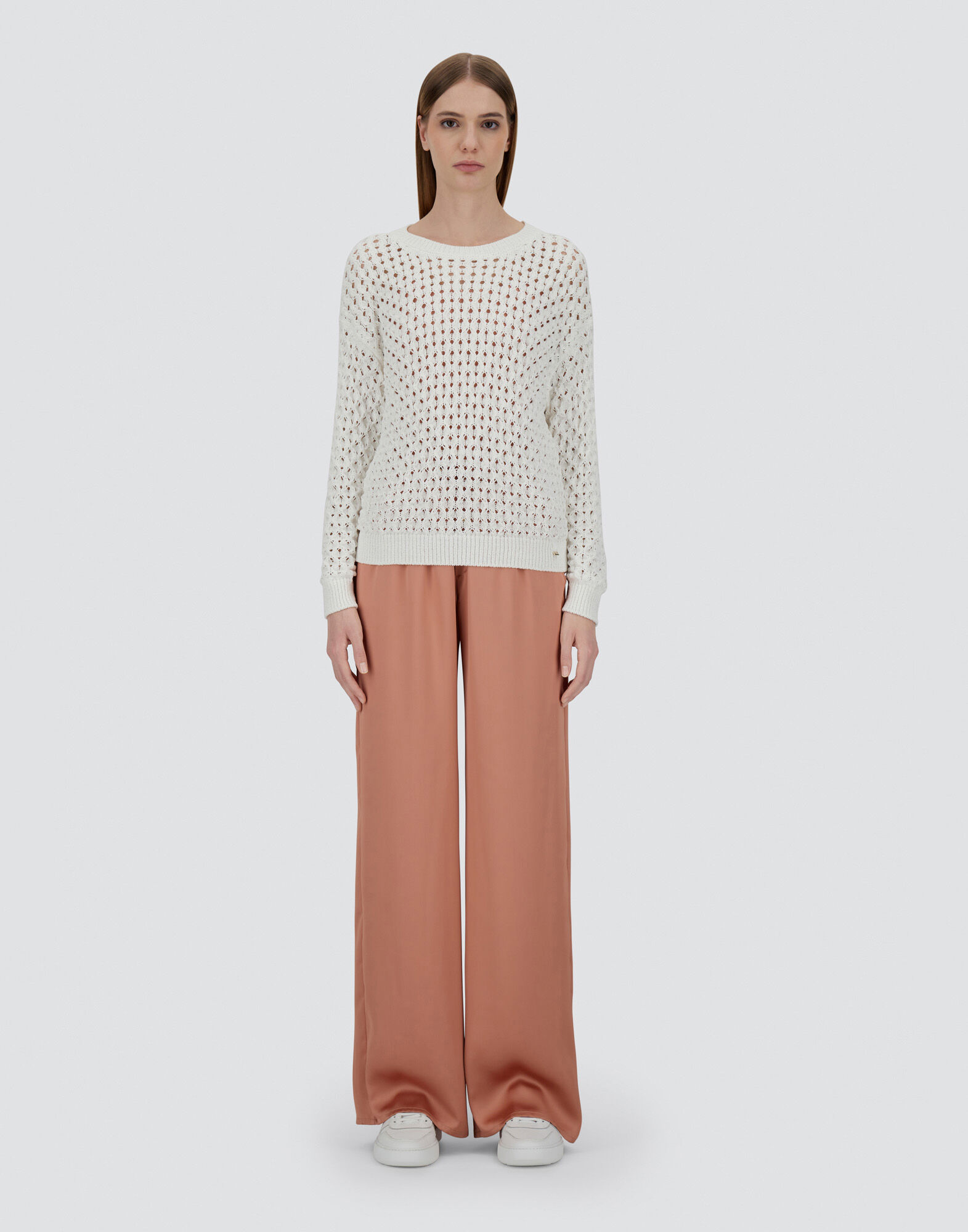 SWEATER IN CROCHET EFFECT