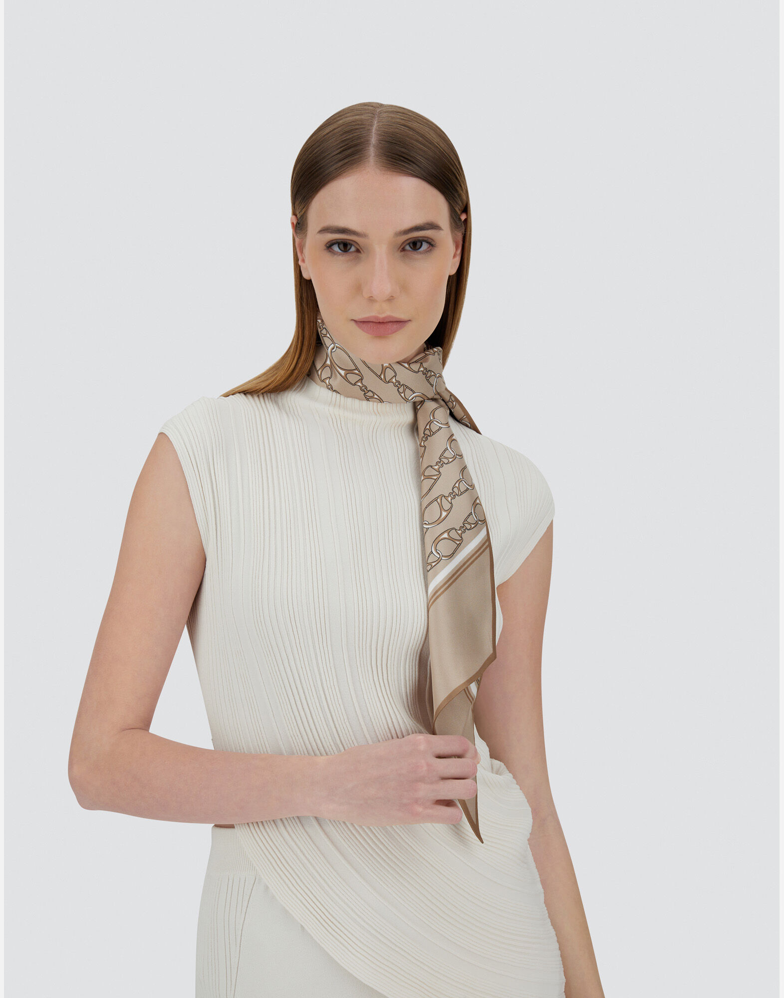 SCARF IN ICONIC PRINT SILK
