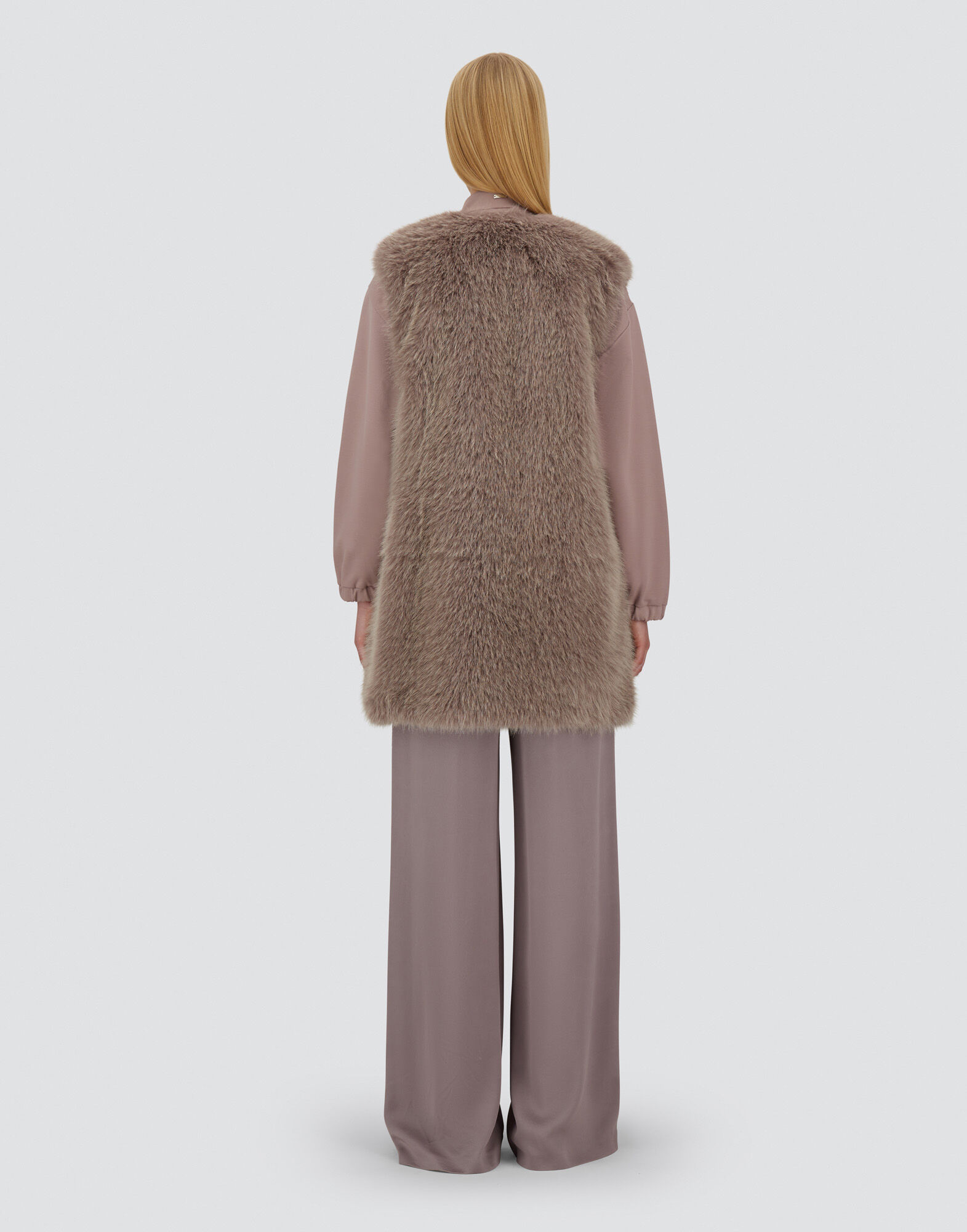 RESORT VEST IN FULLNESS FAUX FUR