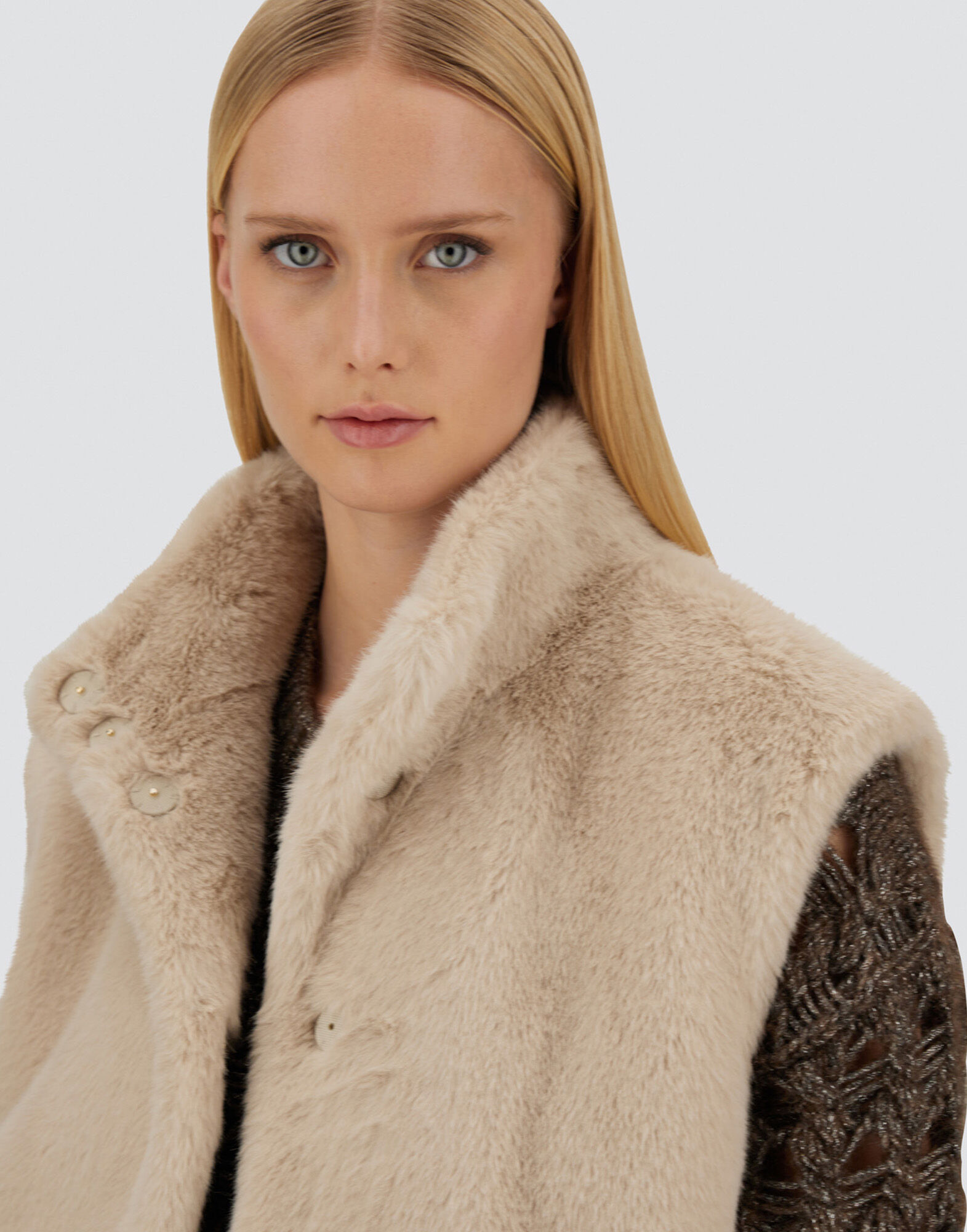 RESORT VEST IN FAUX MINK FUR