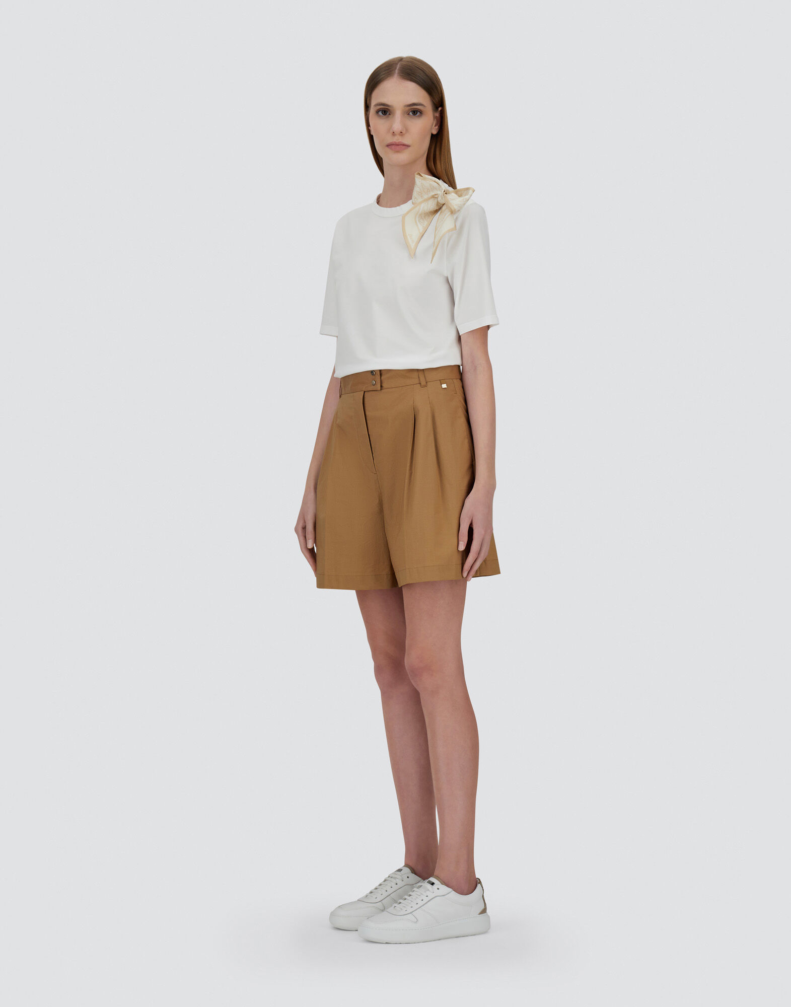 LIGHT COTTON STRETCH SHORTS
