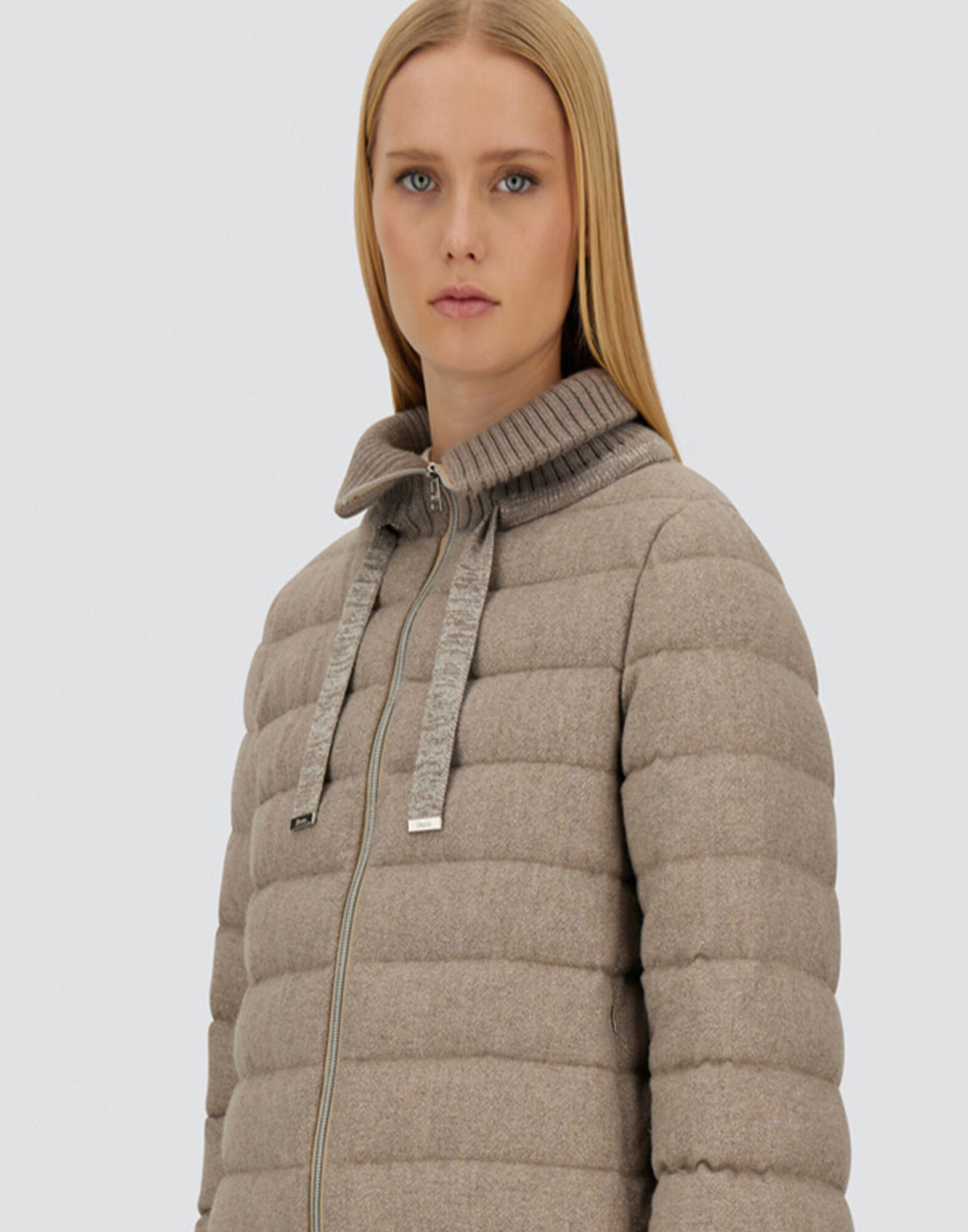 RESORT CAPE IN LUCENT CASHMERE WOOL