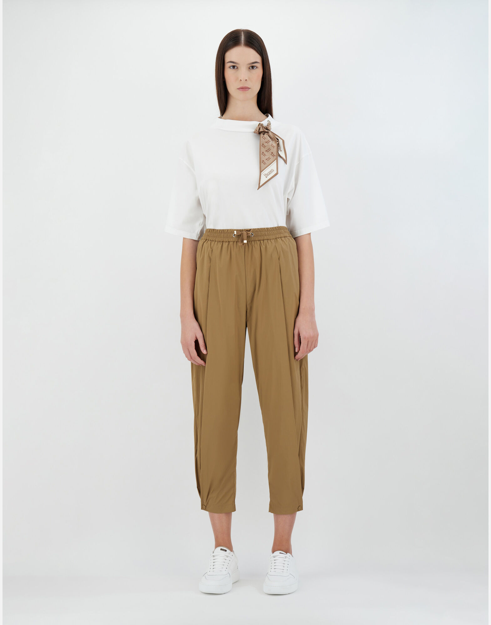 TROUSERS IN LIGHT NYLON STRETCH