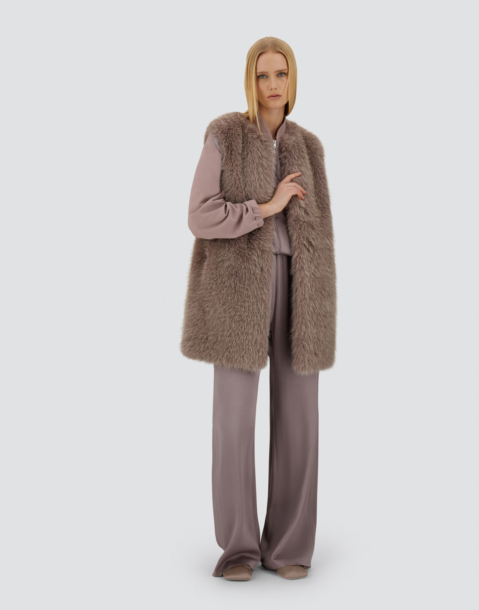 RESORT VEST IN FULLNESS FAUX FUR