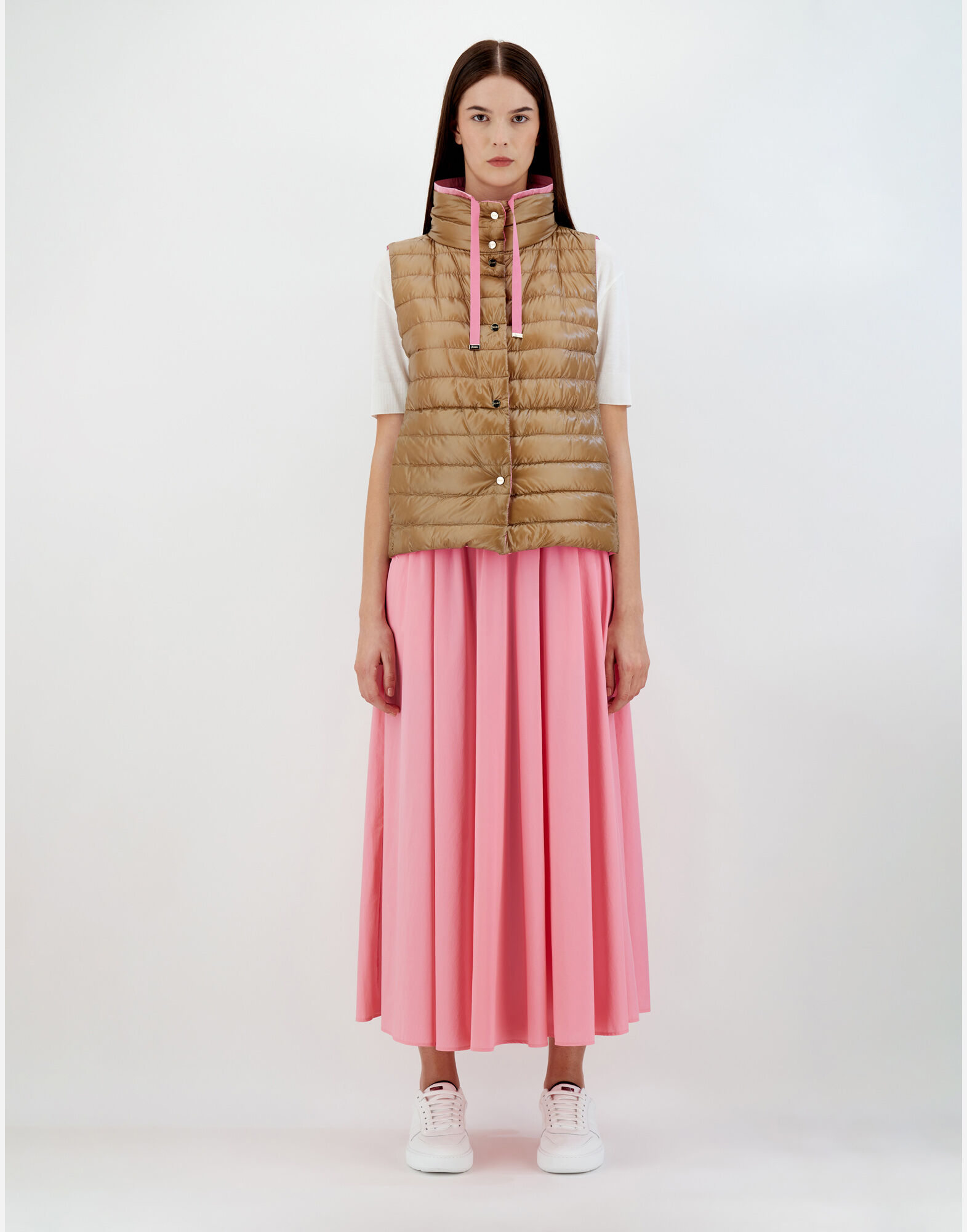 REVERSIBLE SLEEVELESS JACKET IN NYLON ULTRALIGHT