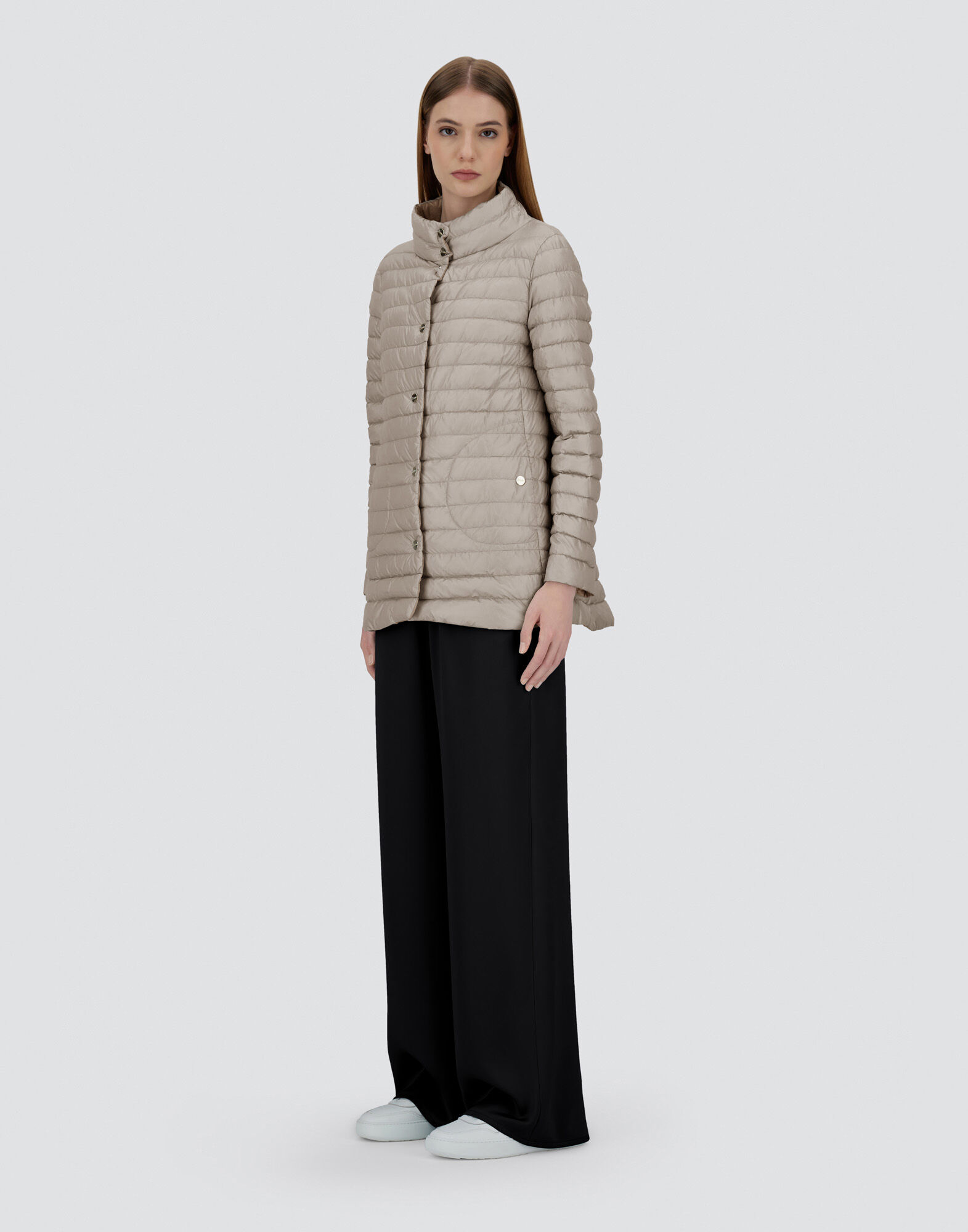 REVERSIBLE A-SHAPE JACKET IN NYLON ULTRALIGHT
