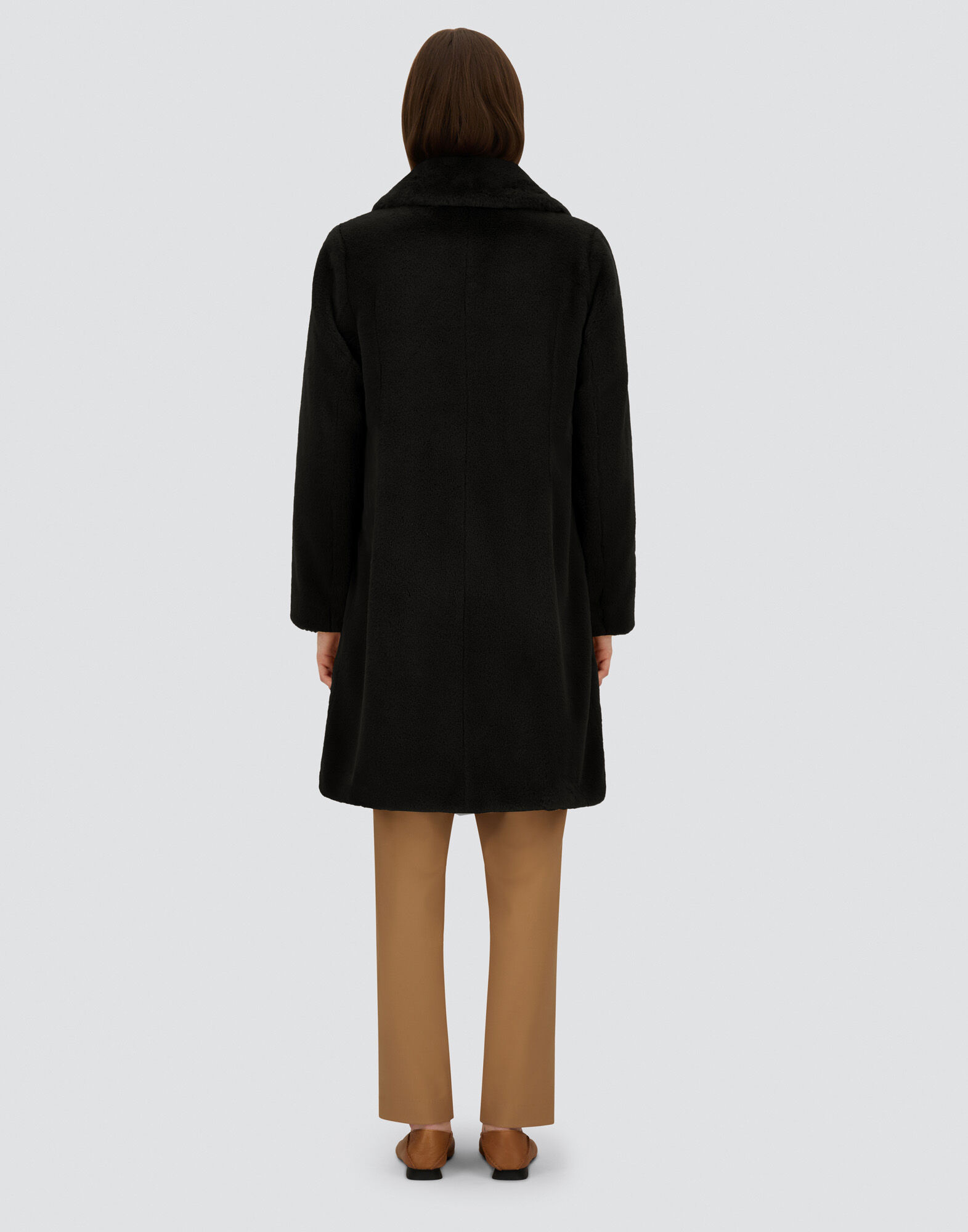 COAT IN SOFT ALTERNATIVE FUR
