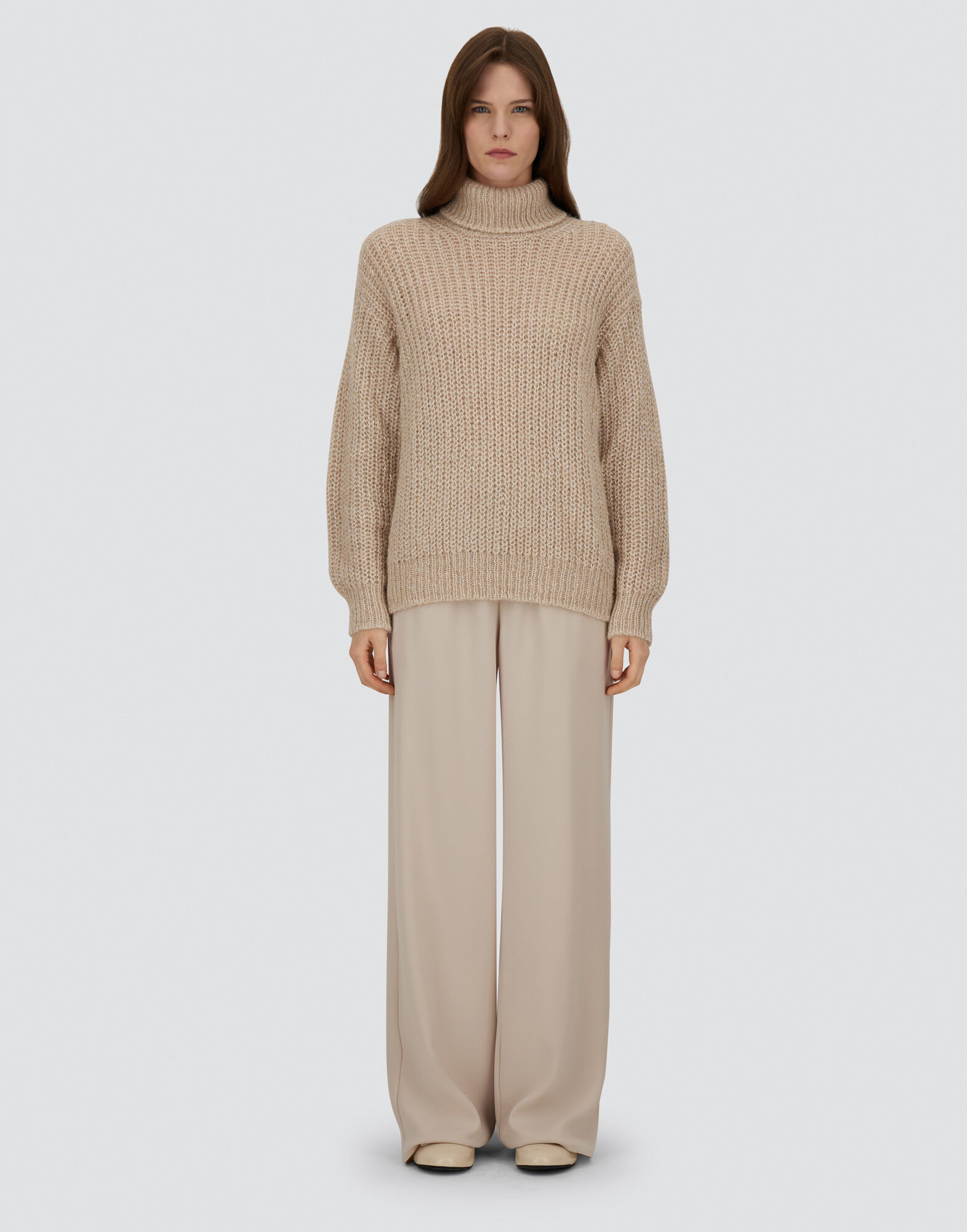 SWEATER IN BRIGHT WOOL BLEND