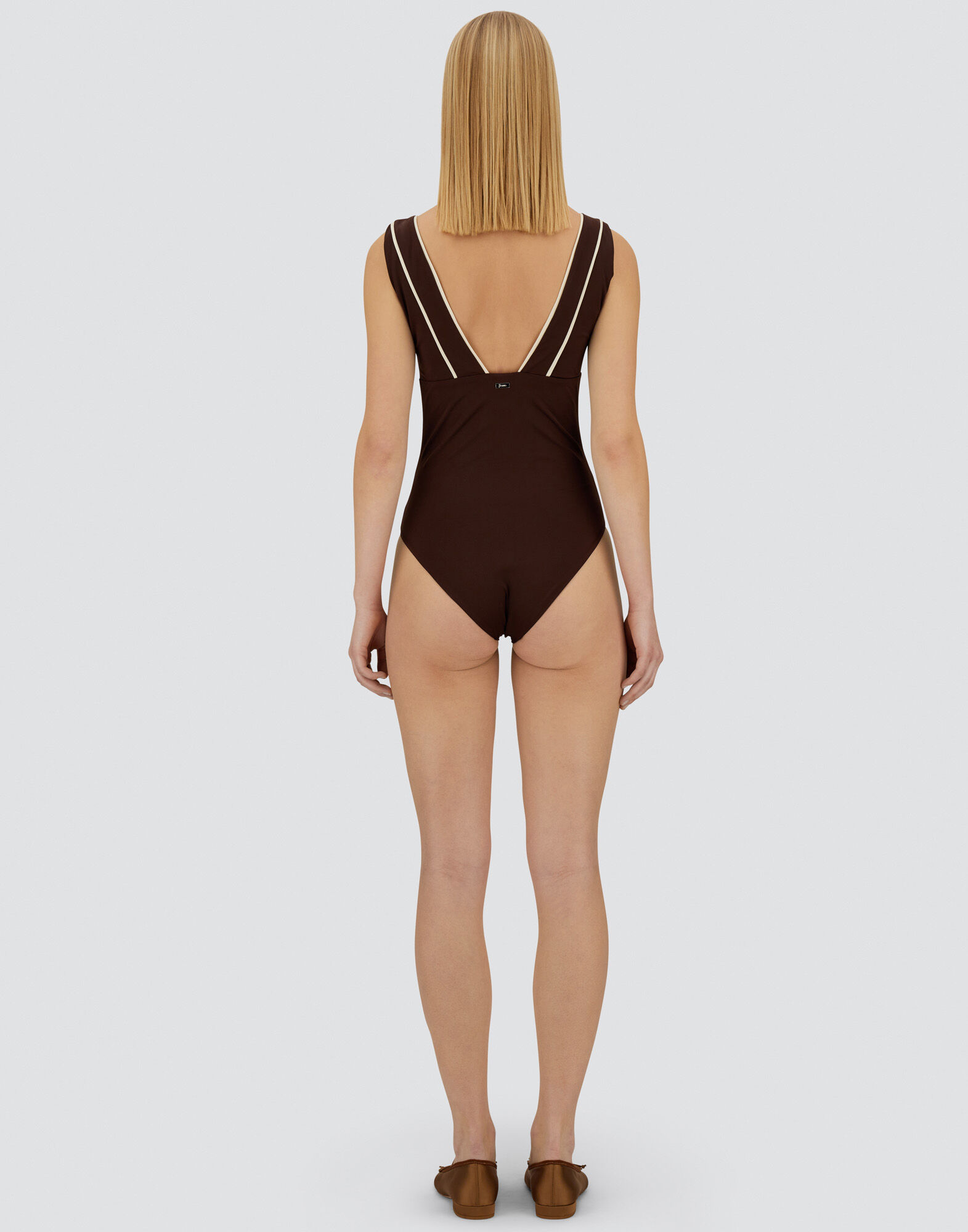 RESORT ONE-PIECE SWIMSUIT IN COMFORT LYCRA