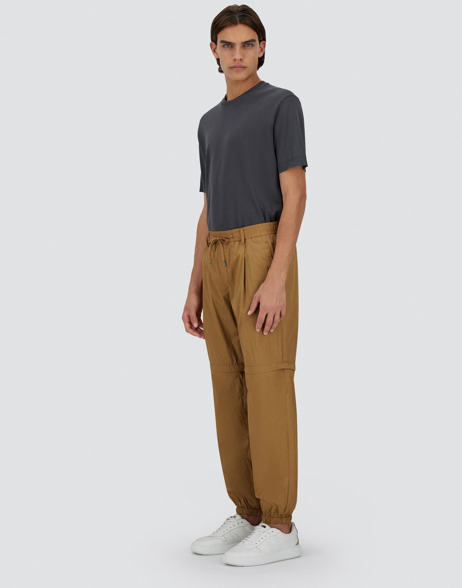 TROUSERS IN ULTRALIGHT CREASE