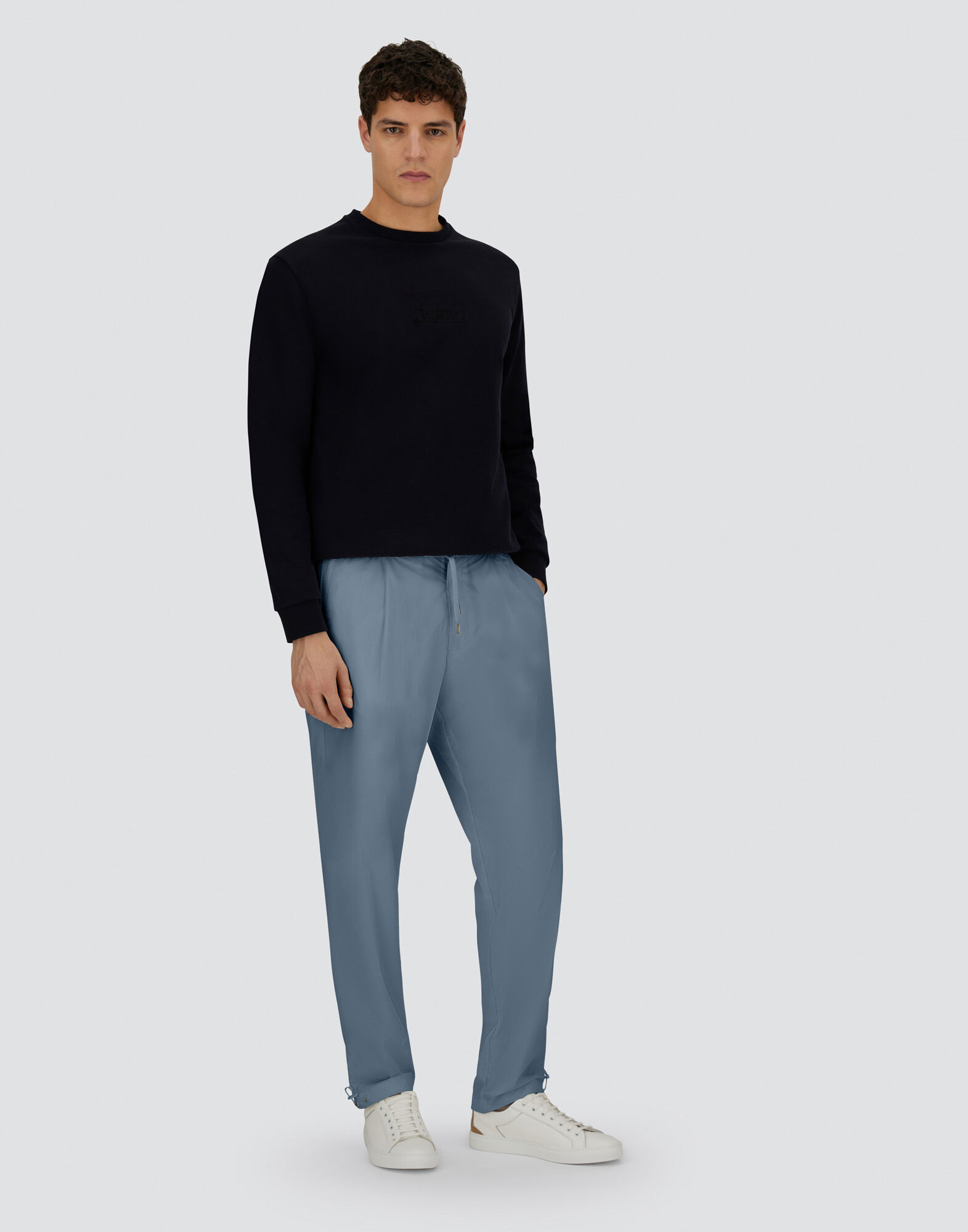RESORT TROUSERS IN LIGHT NYLON STRETCH
